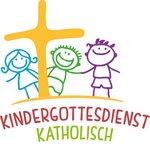 Zeichnung mit gelbem Kreuz, drei lachenden Kinder als Strichmännchen und Schriftzug „Kindergottesdienst katholisch“.