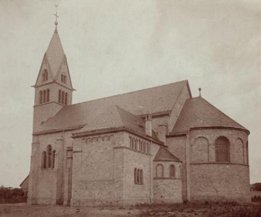 Westansicht im Herbst 1900.