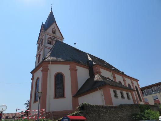 Kirche St. Remigius Ingelheim Außenansicht 02