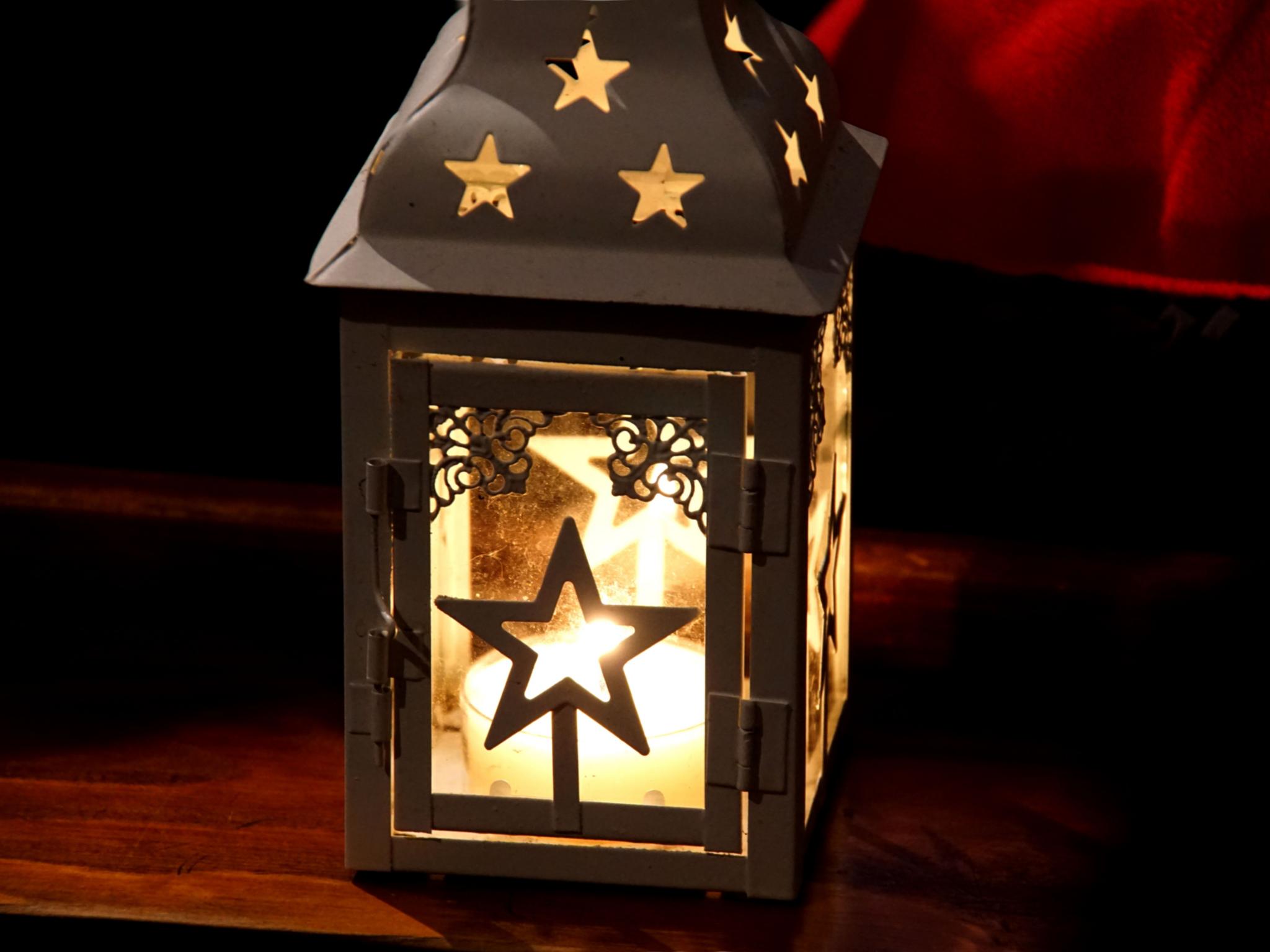 Laterne mit Friedenslicht aus Bethlehem