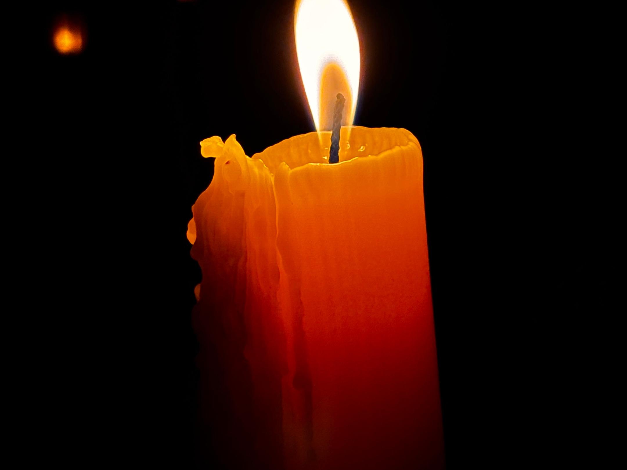 kerzenschein_by_Christiane-Raabe_pfarrbriefservice