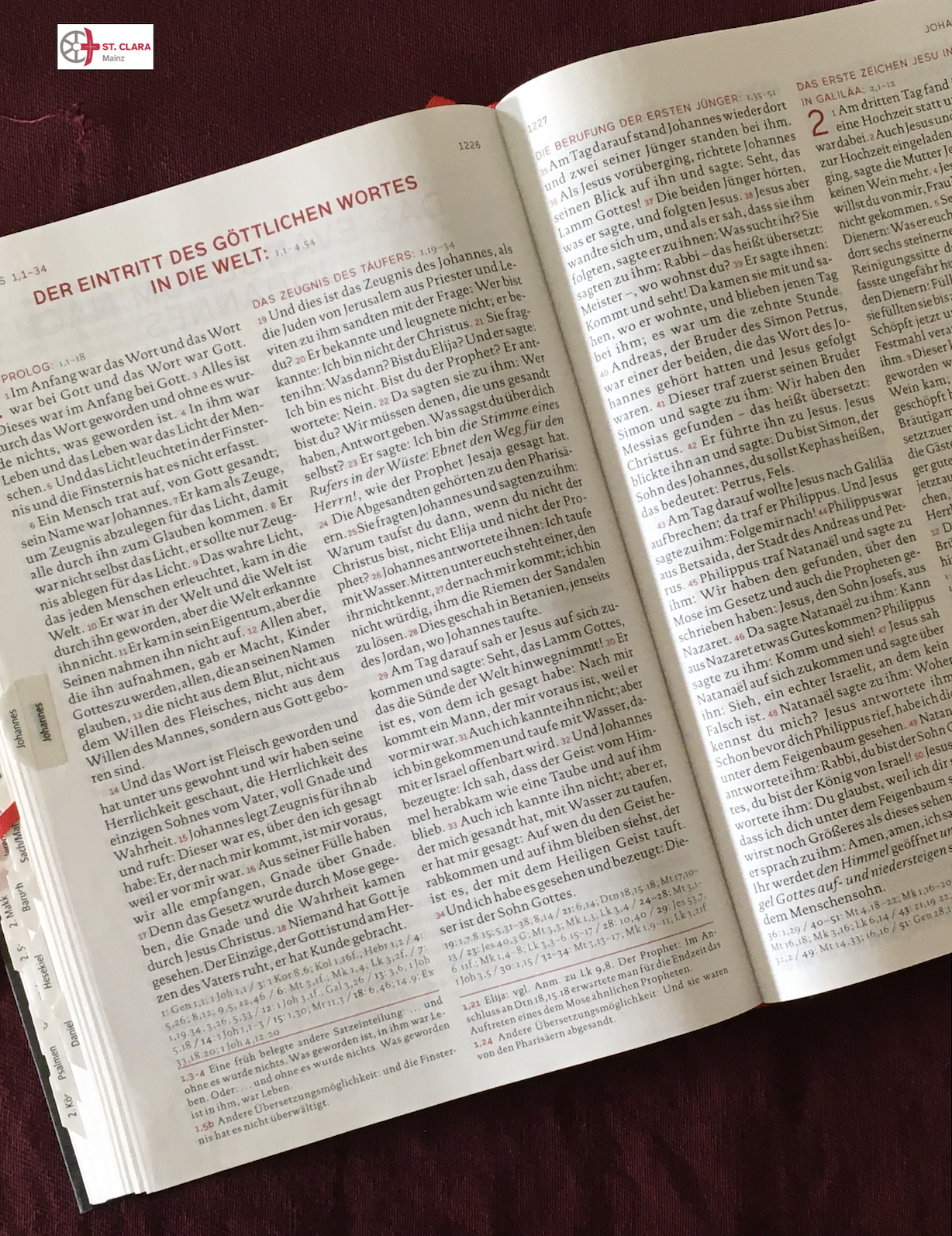 aufgeschlagene Bibel
