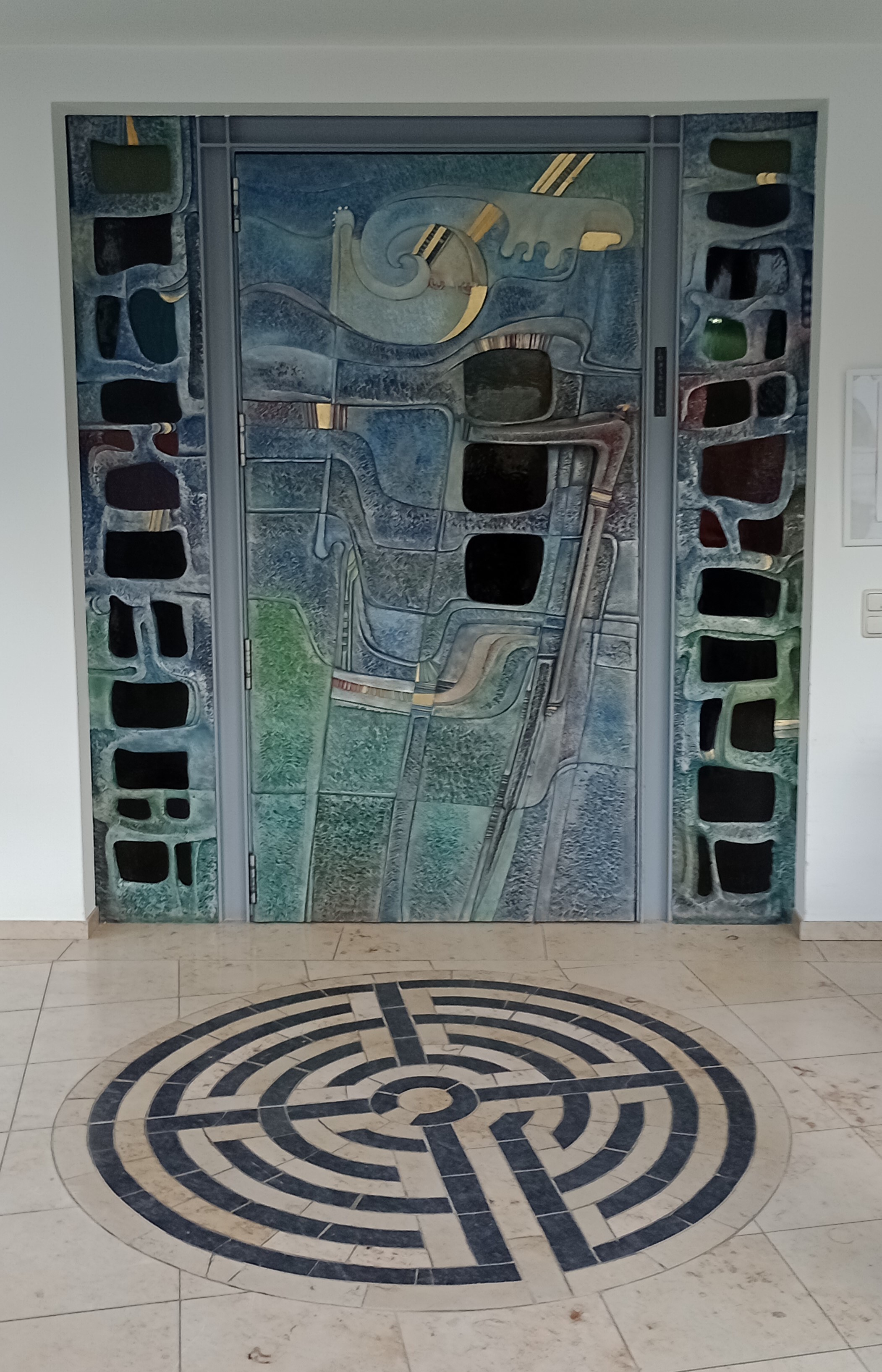 Eingangstüre mit Labyrinth