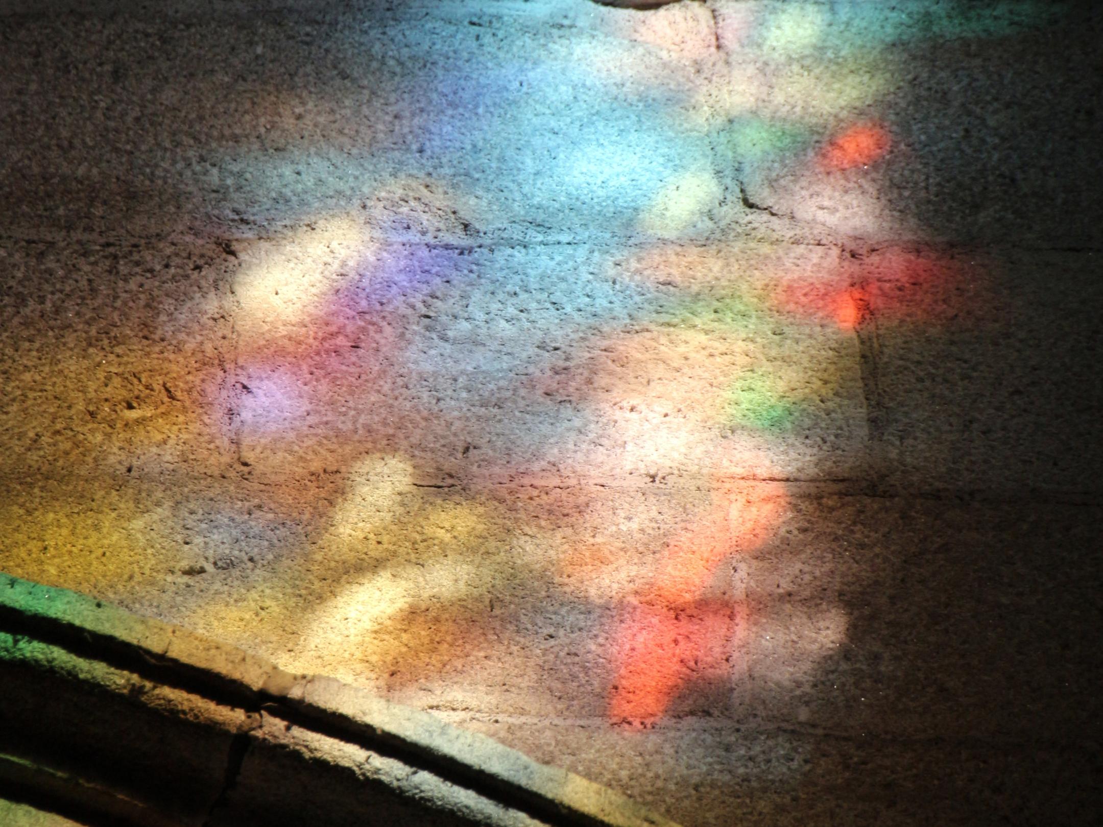 Lichtspiegelungen Kirchenfenster