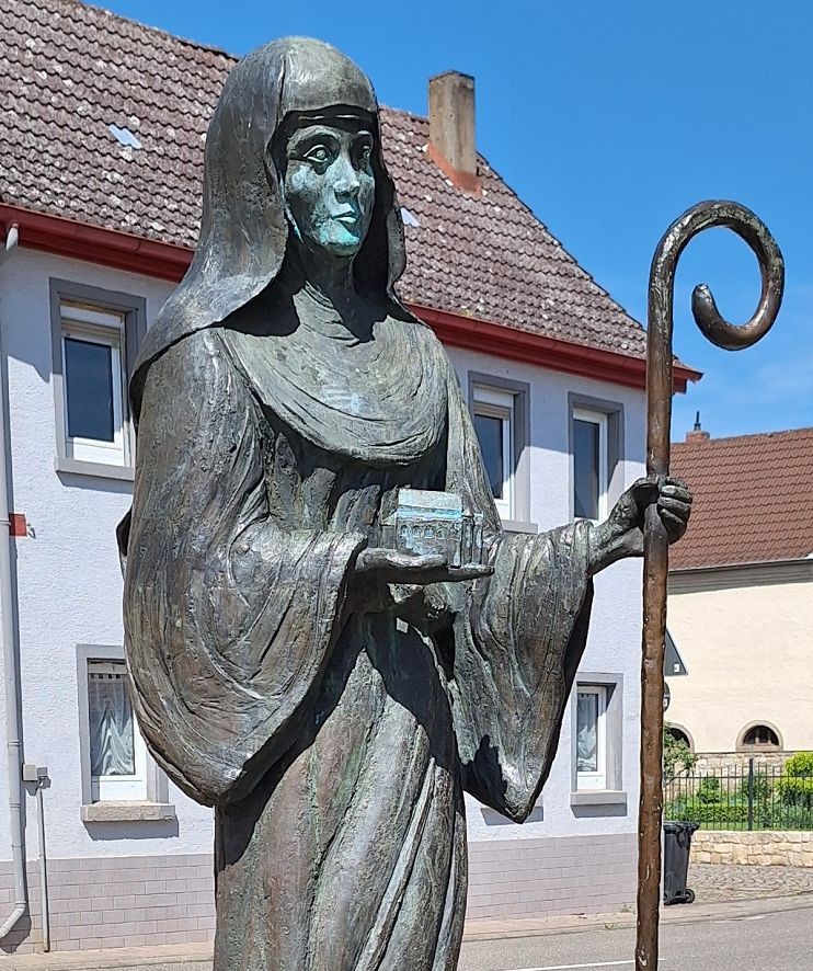 Statur der Heilige Lioba in Schornsheim