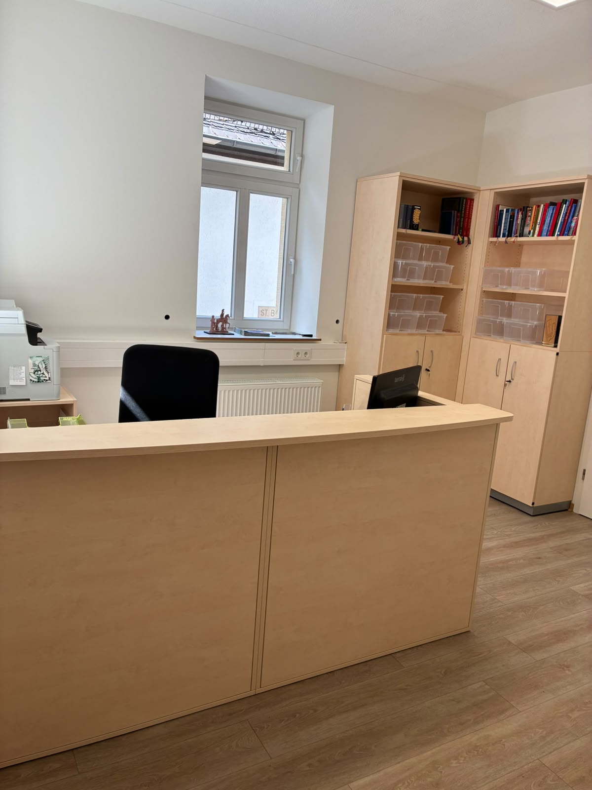NEUES BÜRO