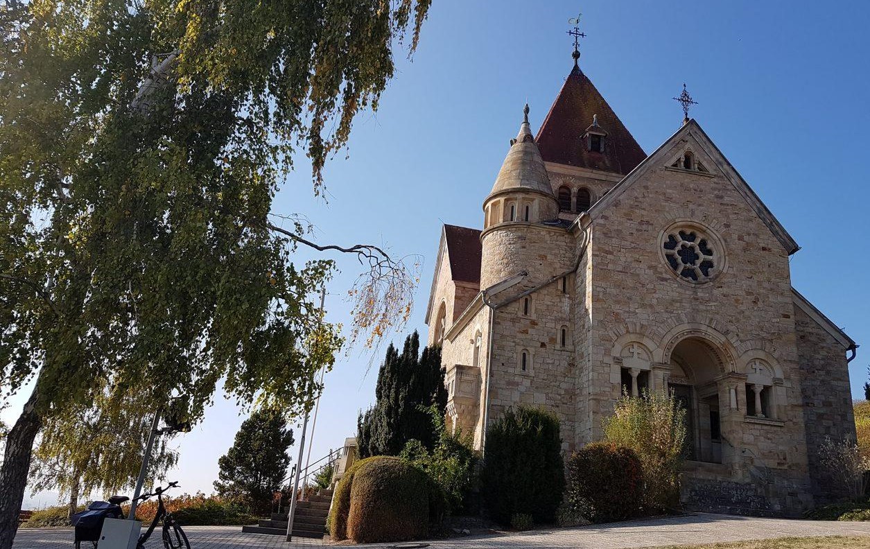 Kreuz Kapelle bei Gau-Bickelheim auf dem Wißberg