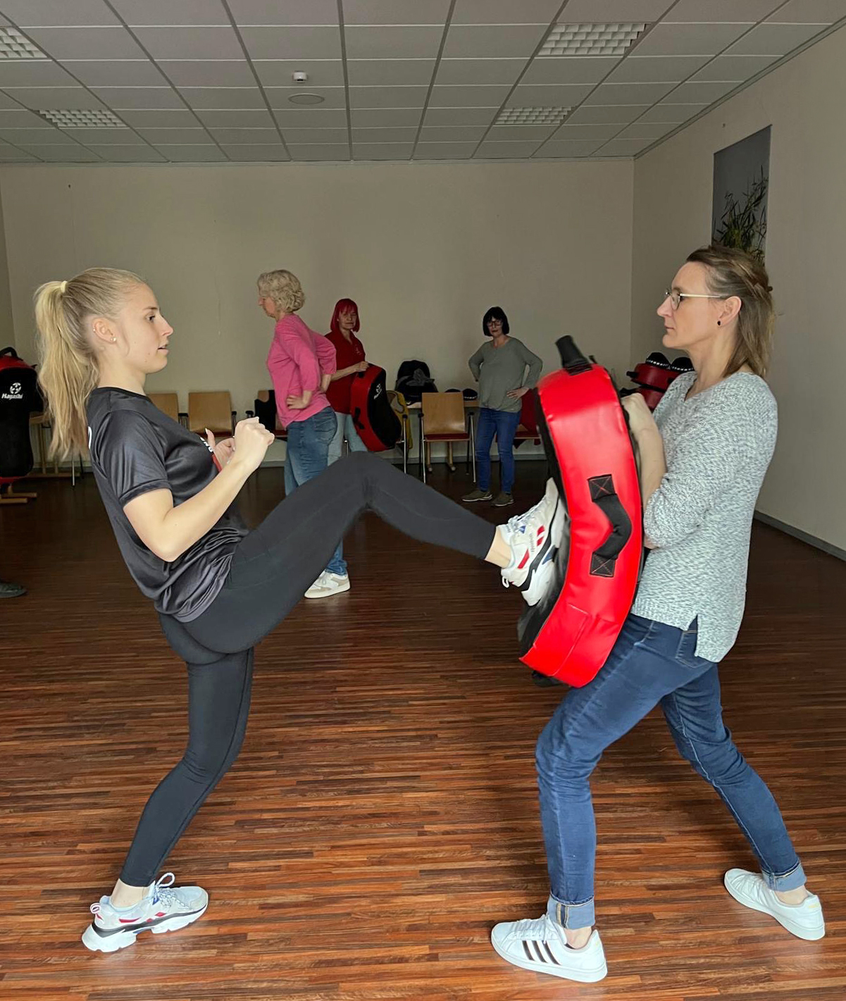 2026-04-13_pm_selbstverteidigung ambul pflage_cv worms_foto1