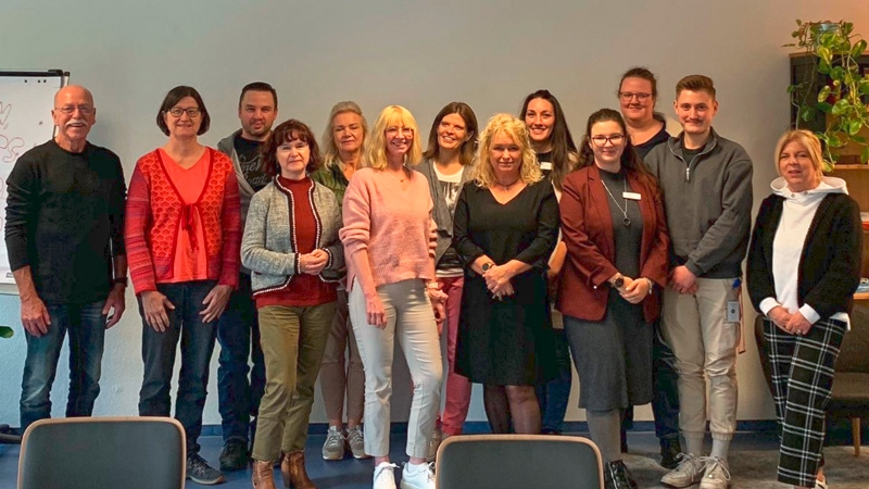 Gruppenbild mit den Gründungsmitgliedern des Demenznetzwerks Heppenheim, Einhausen, Lorsch