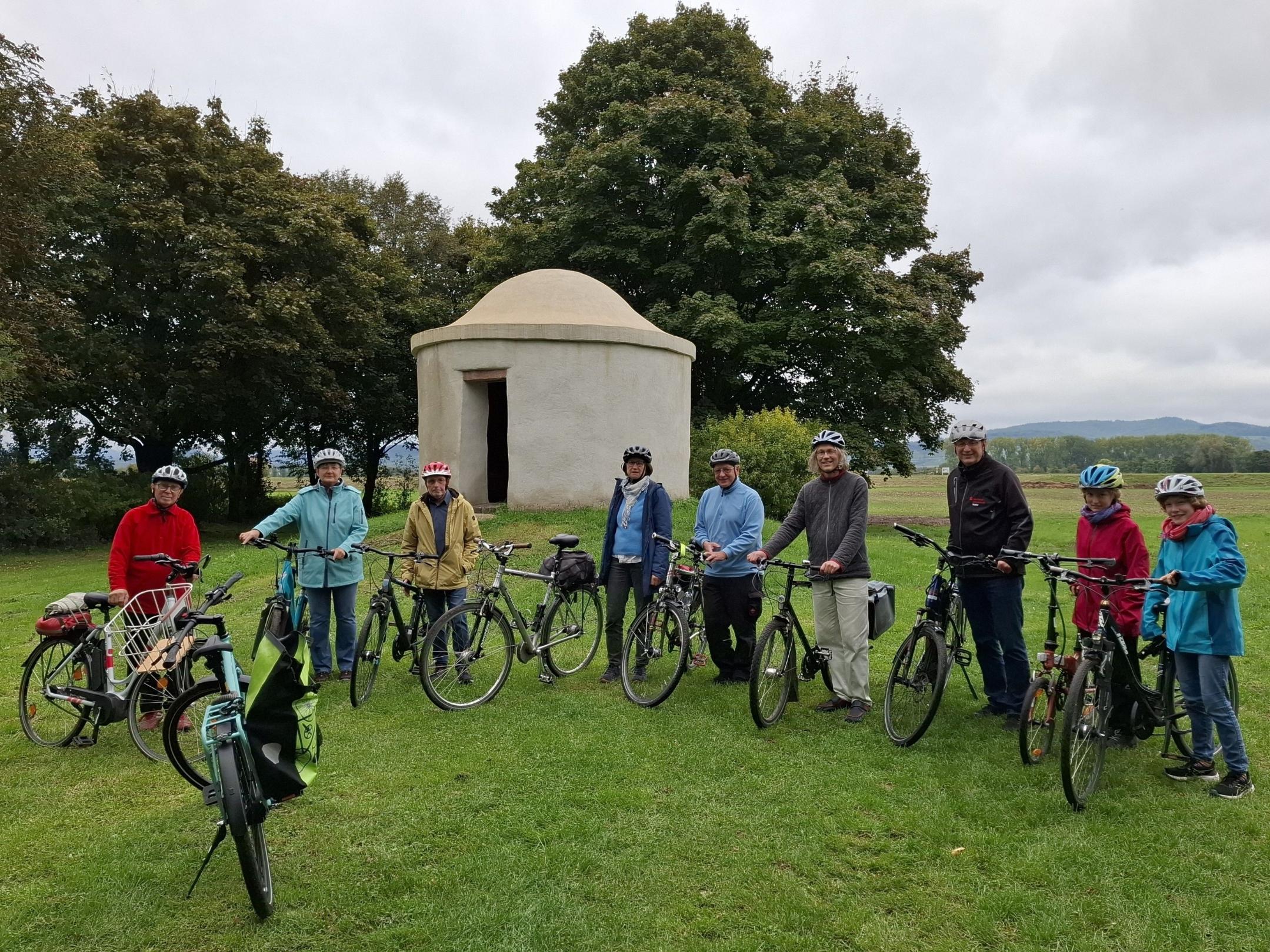 Gruppenbild von der Fahrrad-Wallfahrt zum Kloster Lorsch am 26.09.2025