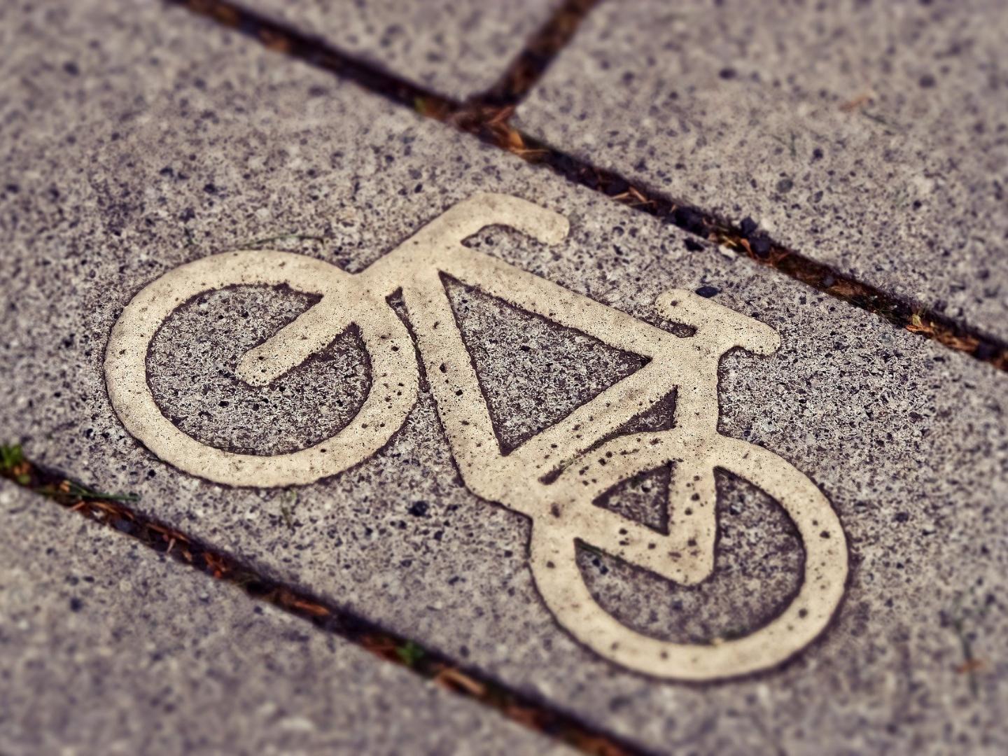 cycle-path-3444914_1920