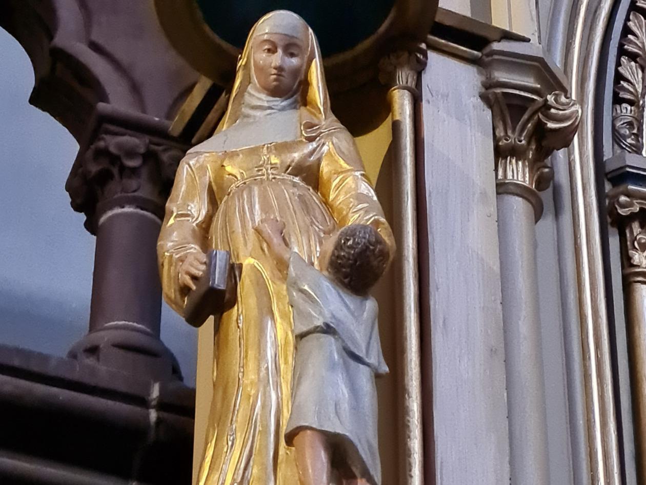 Marianne Cope - Statue in der Pfarrkirche St. Peter