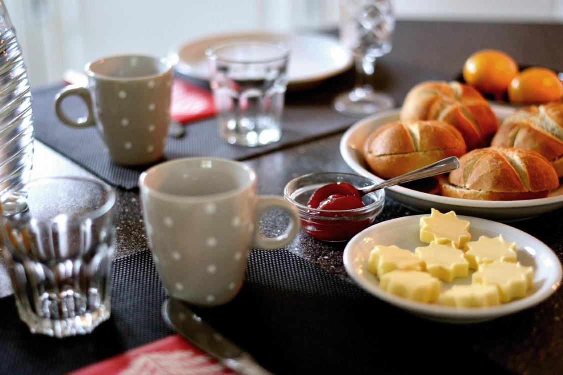 breakfast-3871019_by_congerdesign_cc0-gemeinfrei_pixabay_pfarrbriefservice