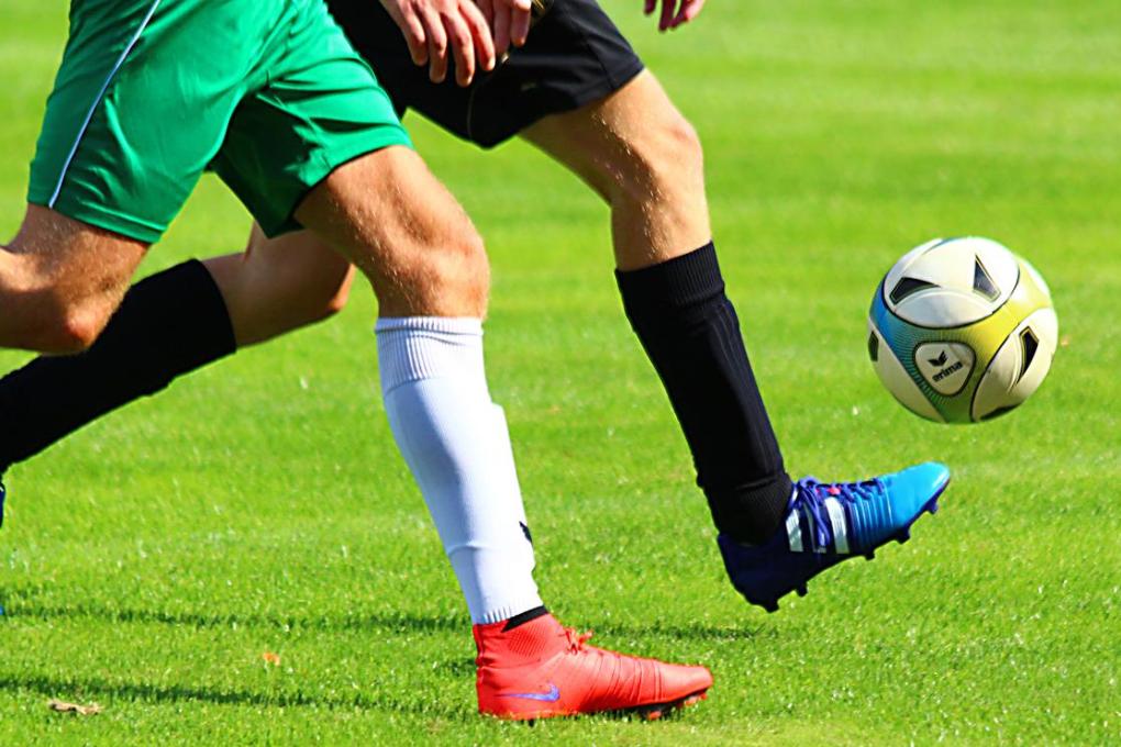 fussballspiel_by_peter_weidemann_pfarrbriefservice
