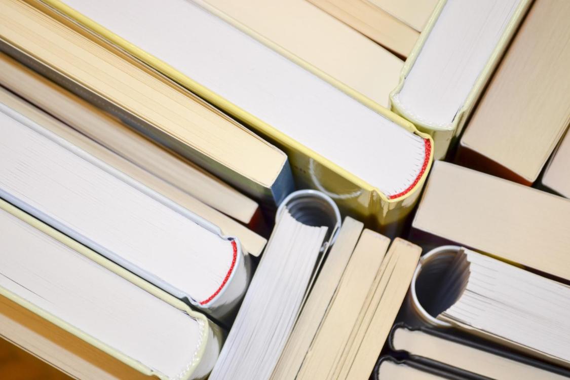a-book-958108_by_buecherwurm_65_pixabay_pbs