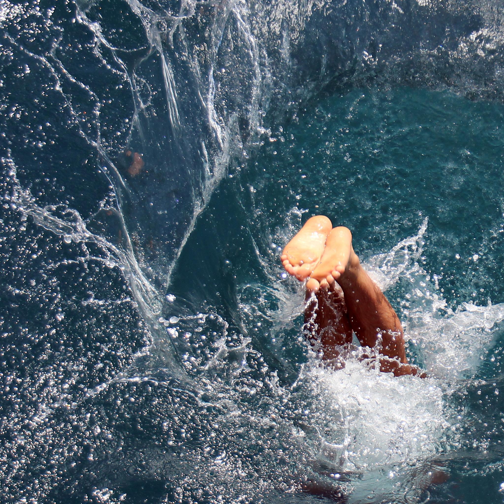 3086_kopfsprung_by_peter_weidemann_pfarrbriefservice