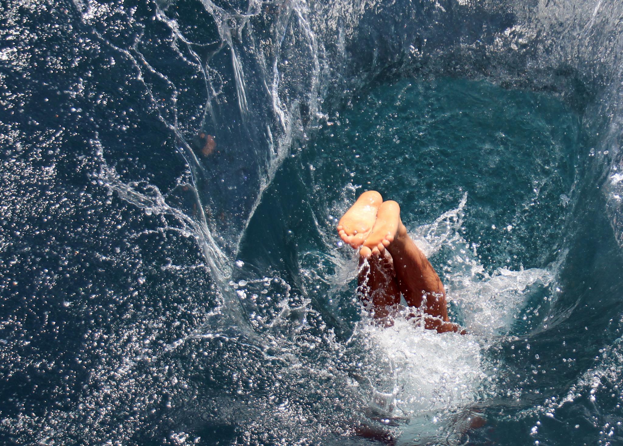 3086_kopfsprung_by_peter_weidemann_pfarrbriefservice