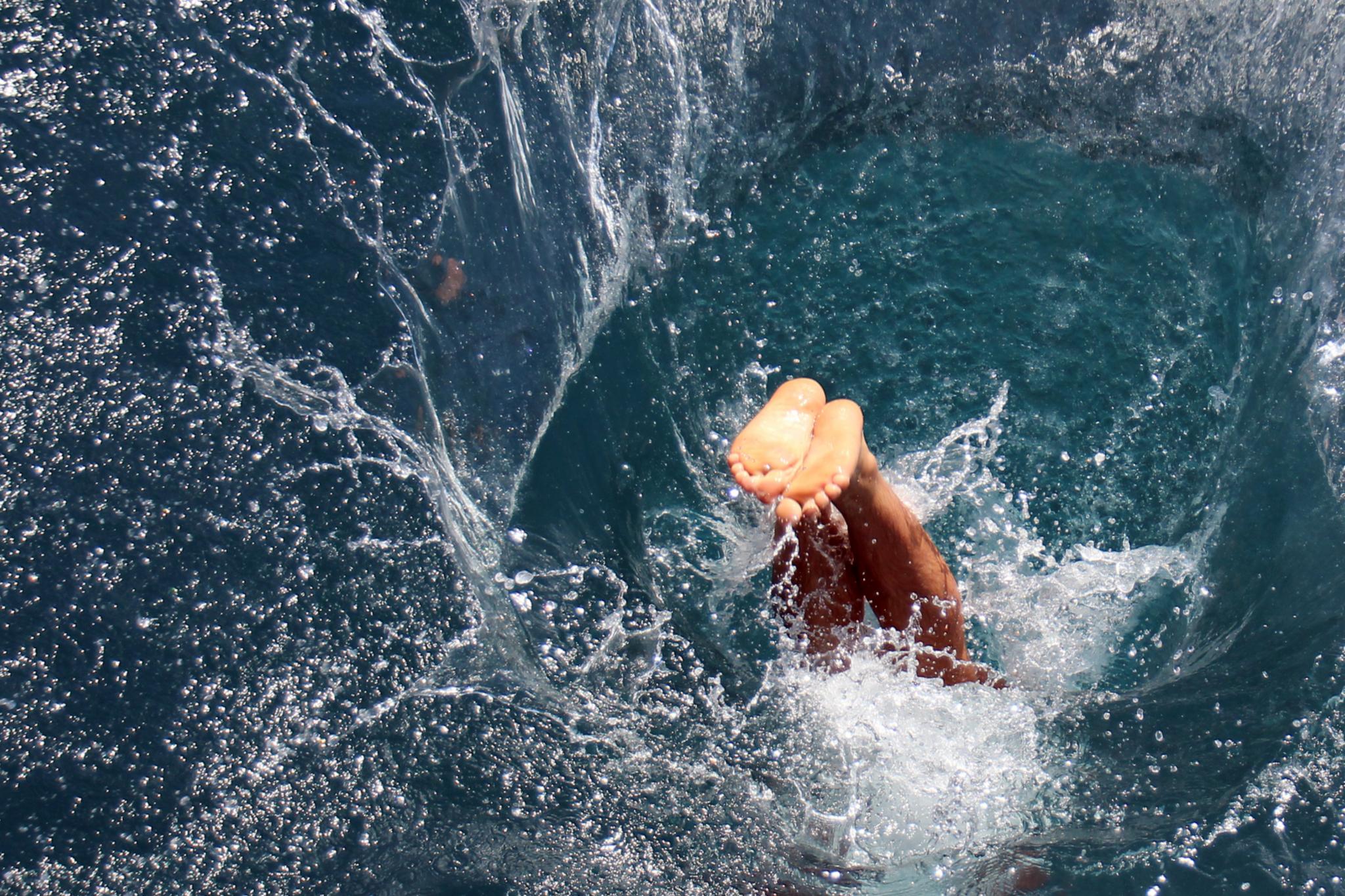 3086_kopfsprung_by_peter_weidemann_pfarrbriefservice