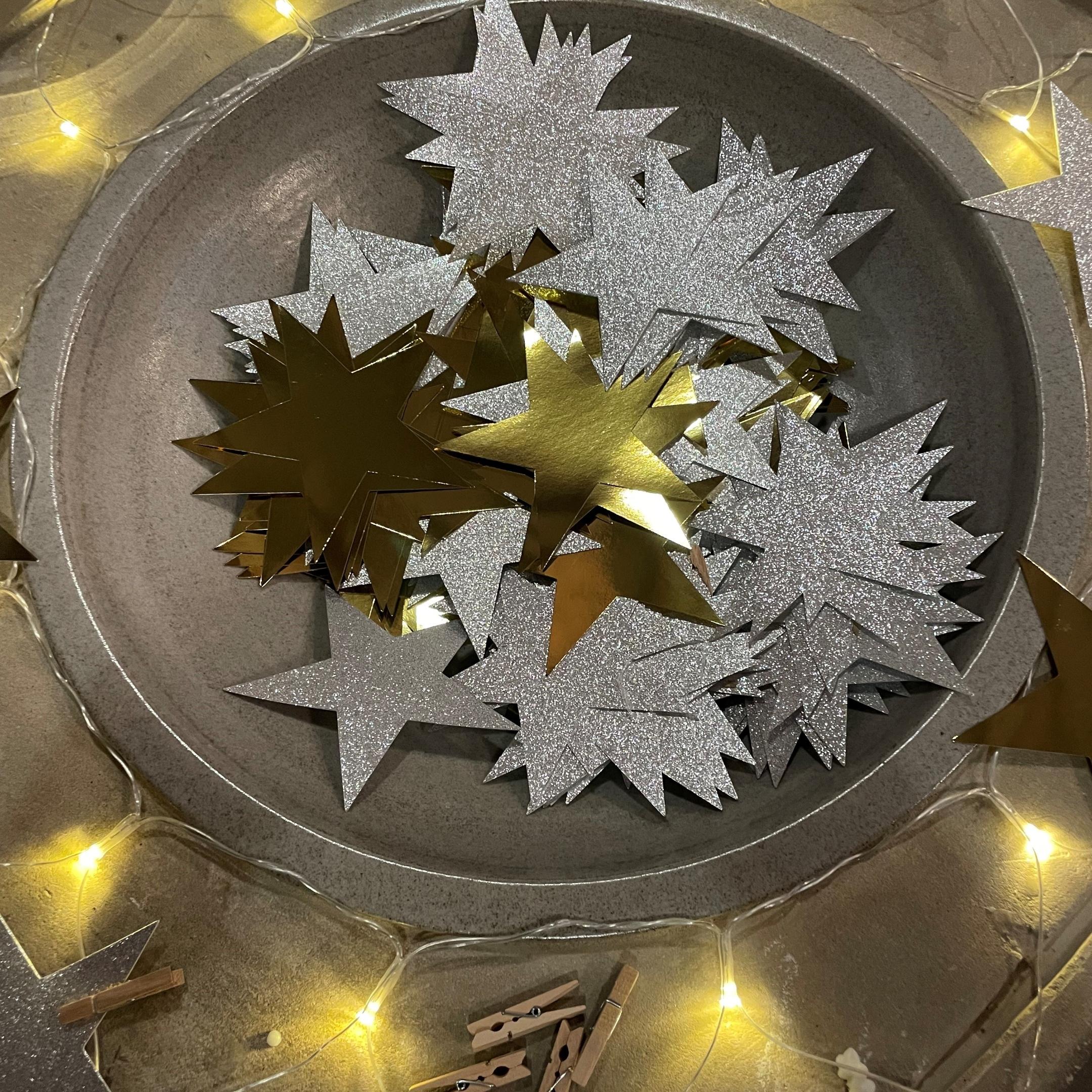 Wir laden ein, den Himmelglanz und das Erdenfunkeln des Jahres 2025 zu entdecken.