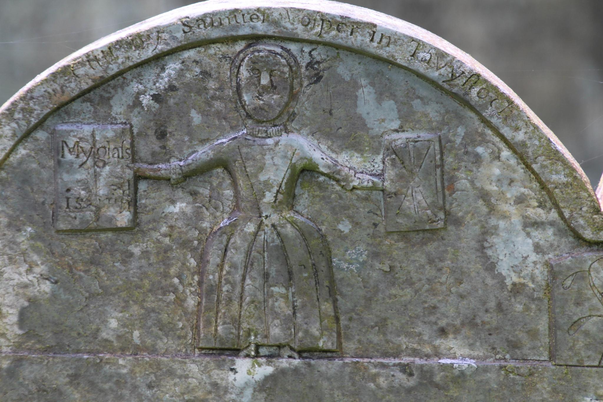 Details eines Grabsteines in Südengland