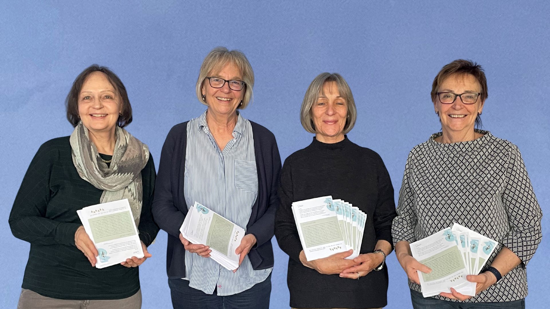 Wir sind dankbar für die tatkräftige Unterstützung beim Falten der Liedhefte.