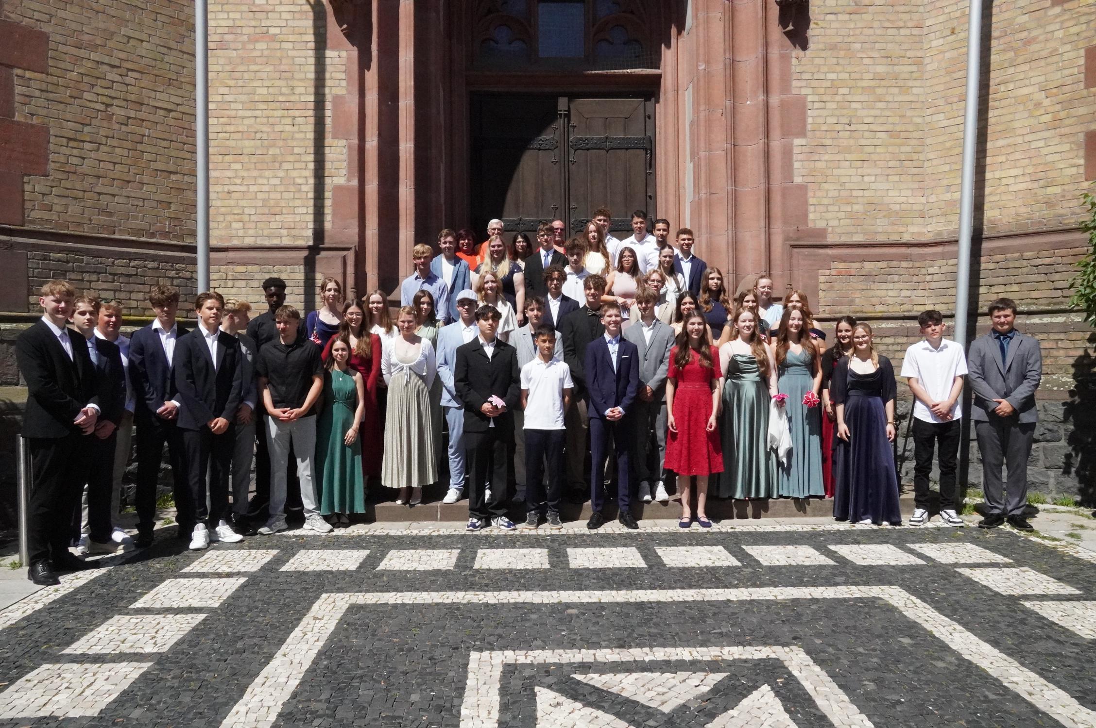 Gruppenbild nach der Firmung