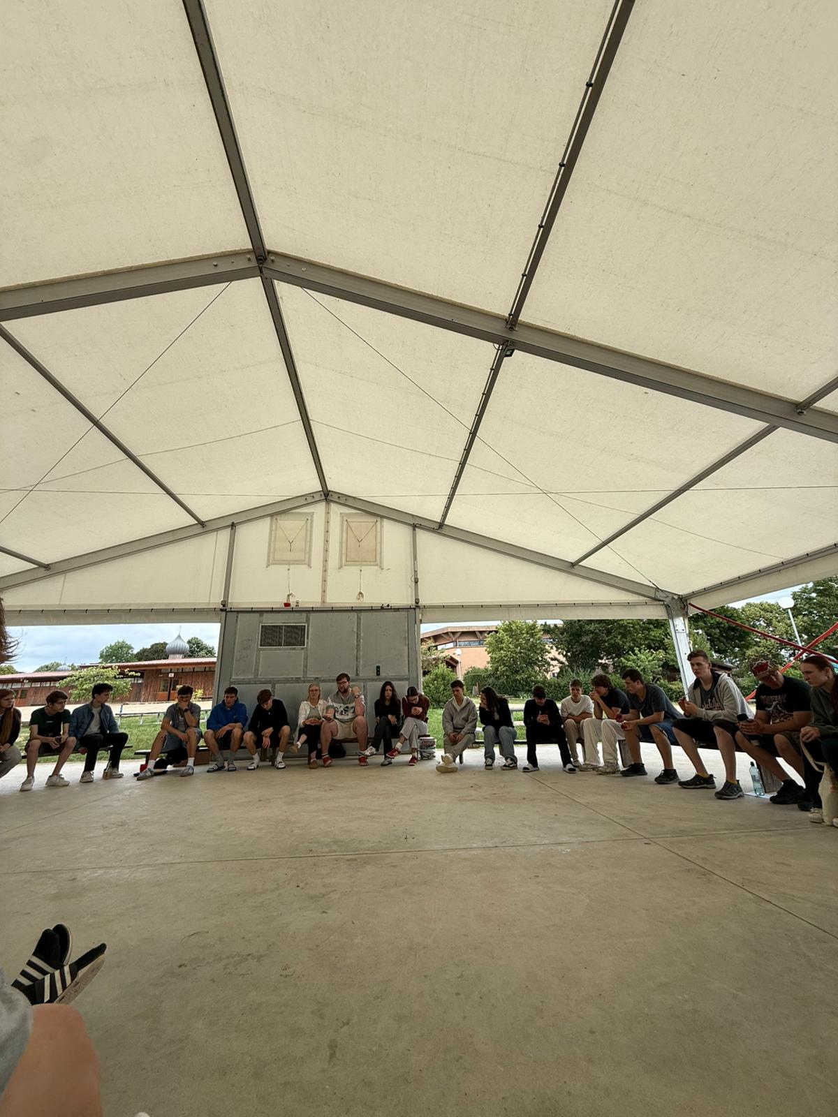 Treffen in der Großgruppe