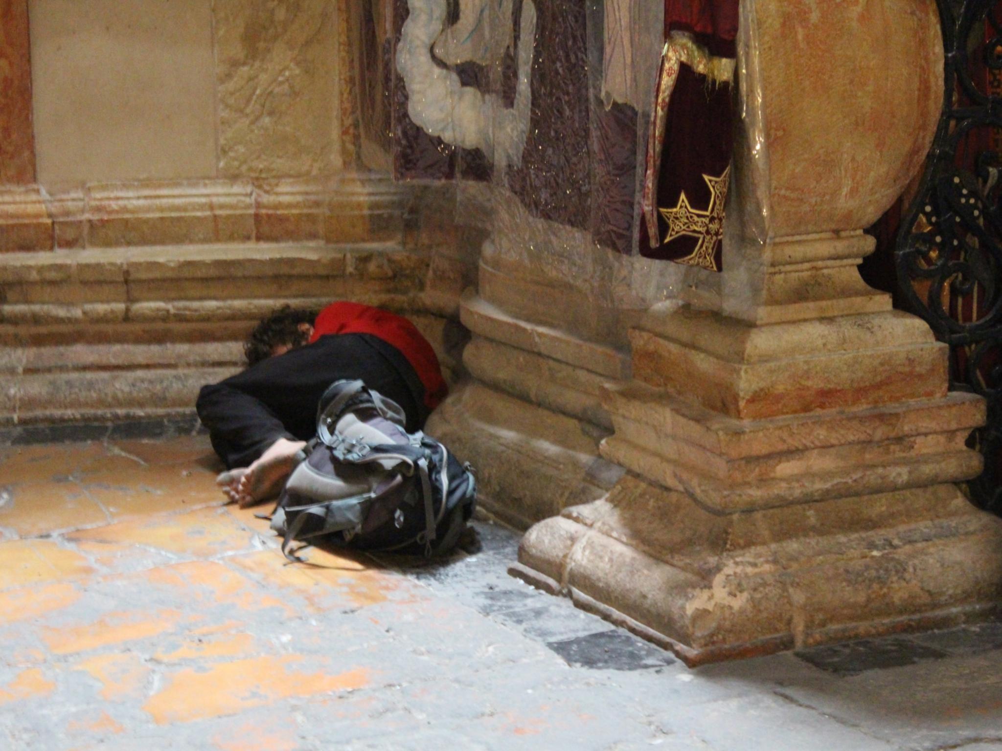 Schlafender in der Grabeskirche zu Jerusalem