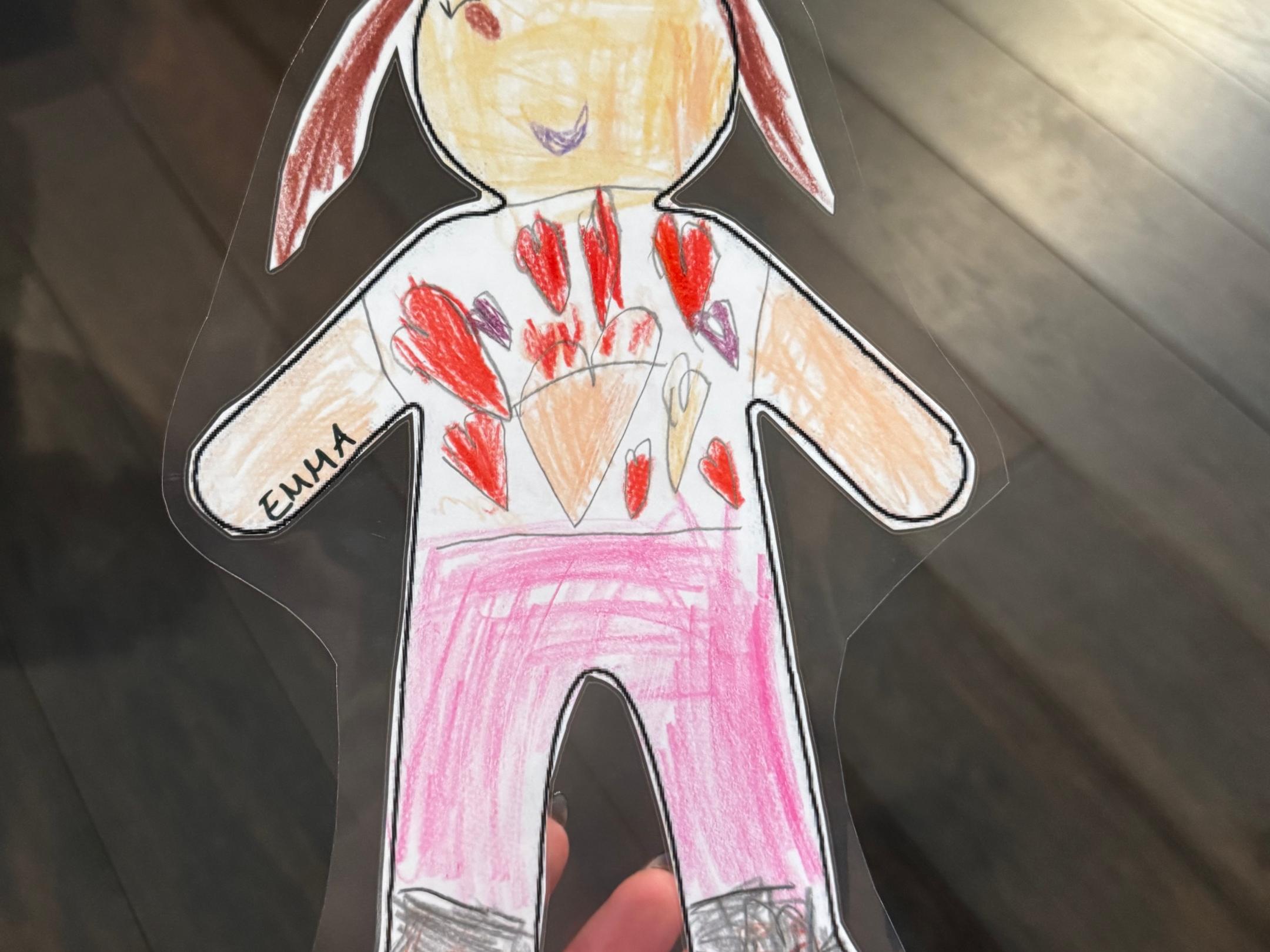 Zum Segnungsgottesdienst brachte jedes Kind ein Bild von sich selbst mit.