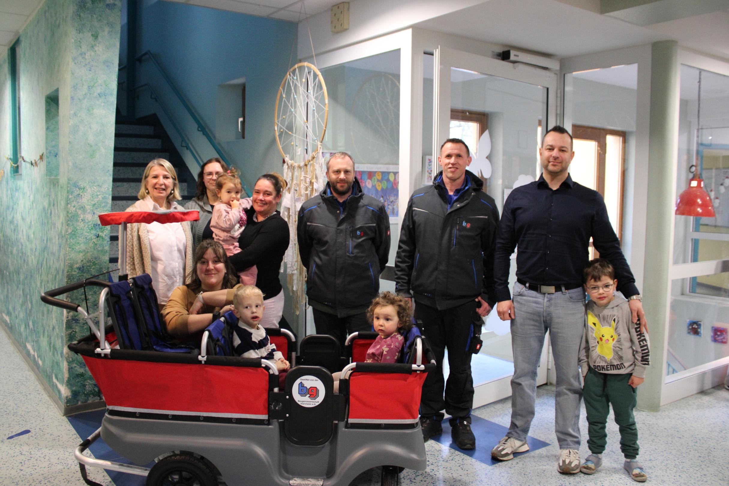 Die Krippe freut sich über eine Spende der Baugenossenschaft.