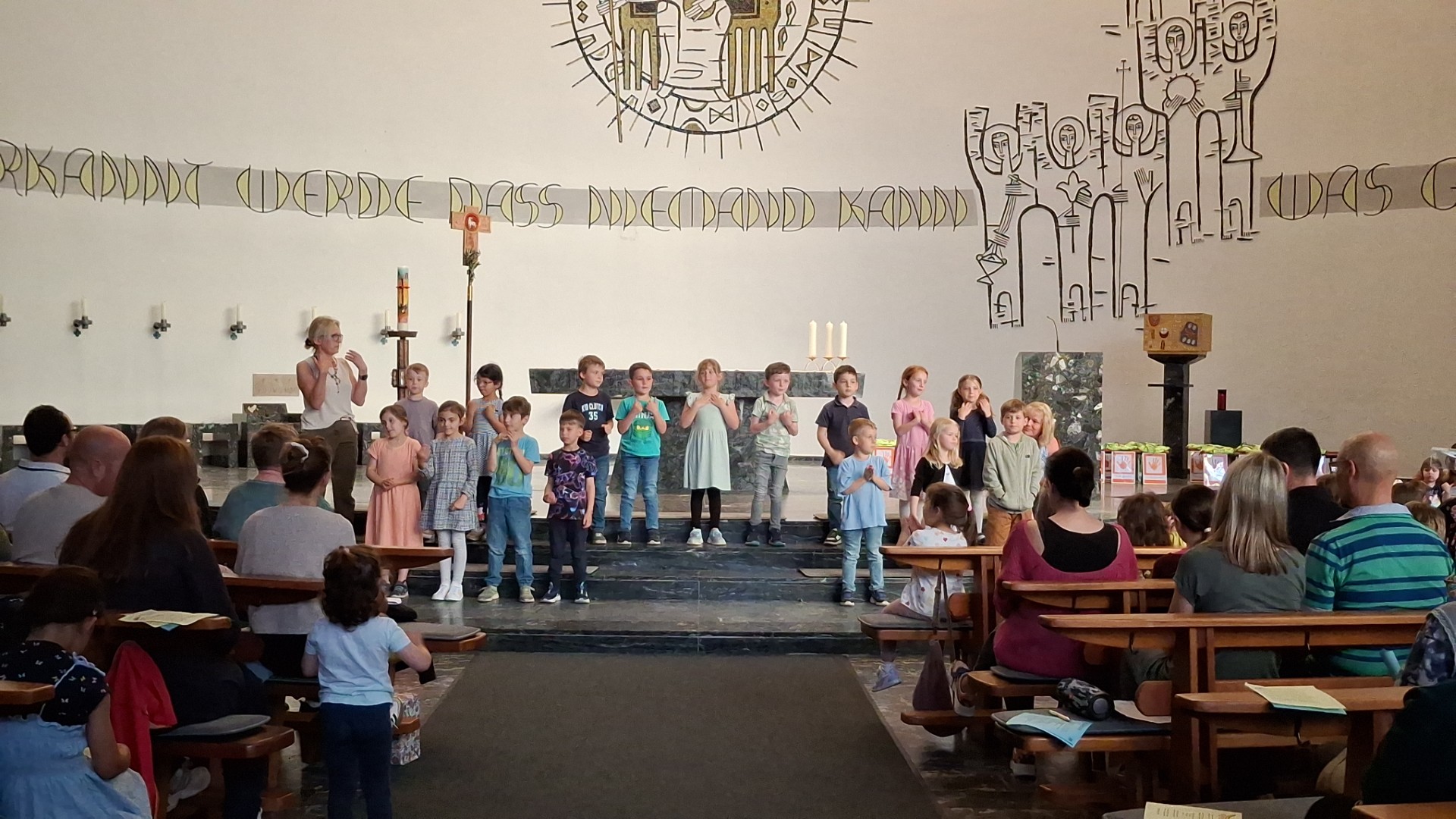 Unser Bild zeigt den Abschiedsgottesdienst der Kita St. Michael.