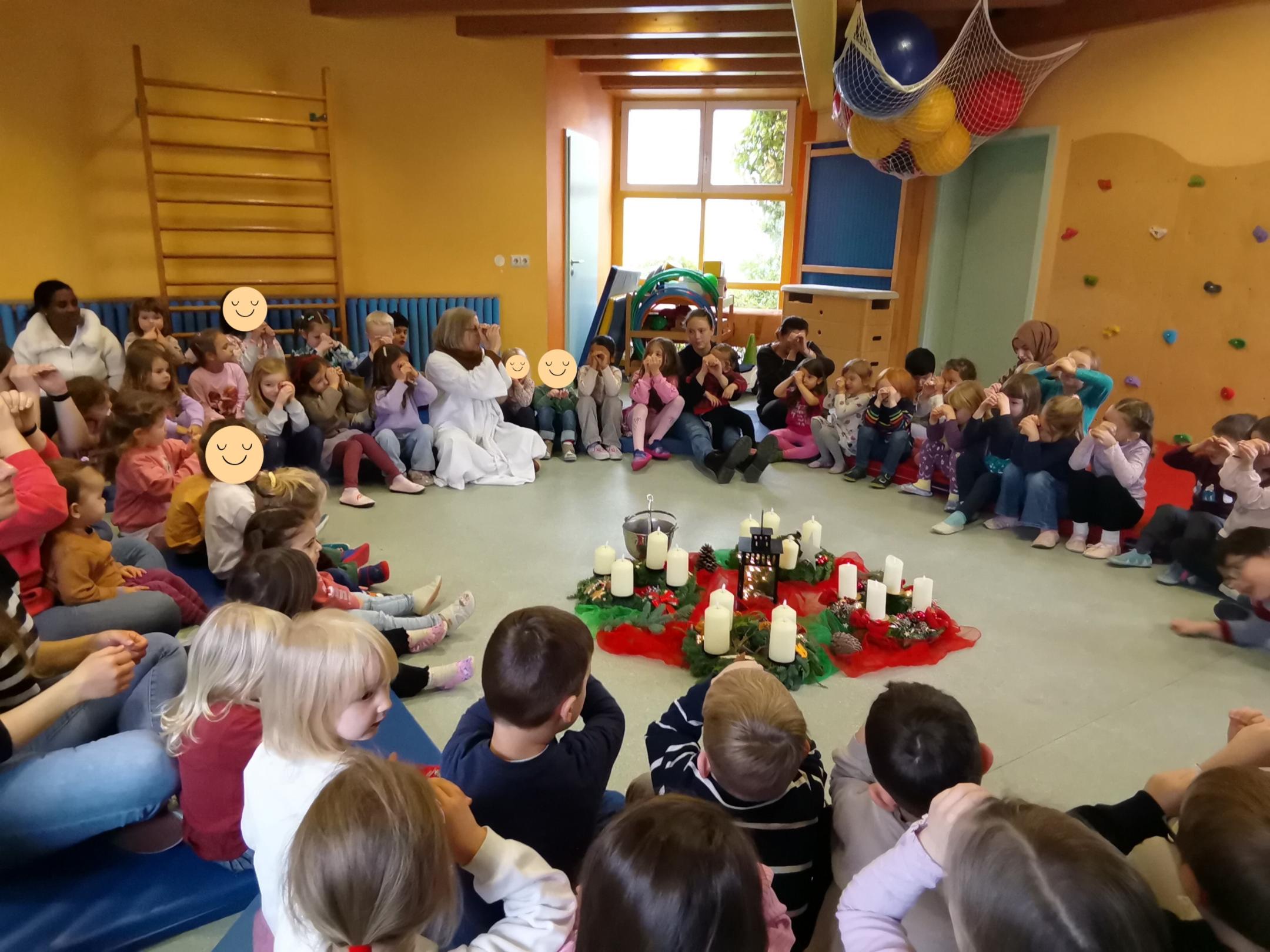 Segnung der Adventskränze in der Kita St. Michael