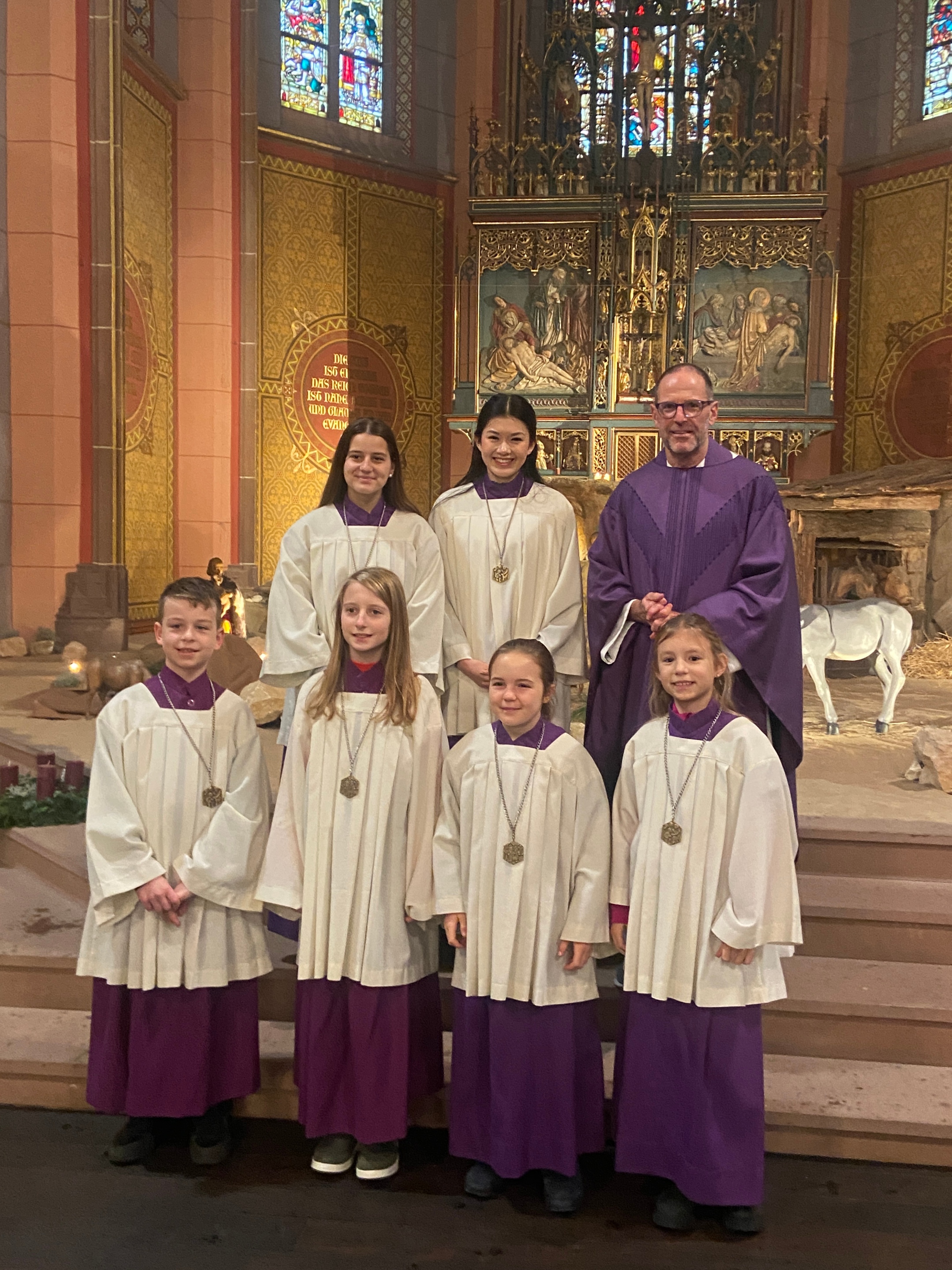 Einführung der neuen Ministranten am 1. Adventssonntag