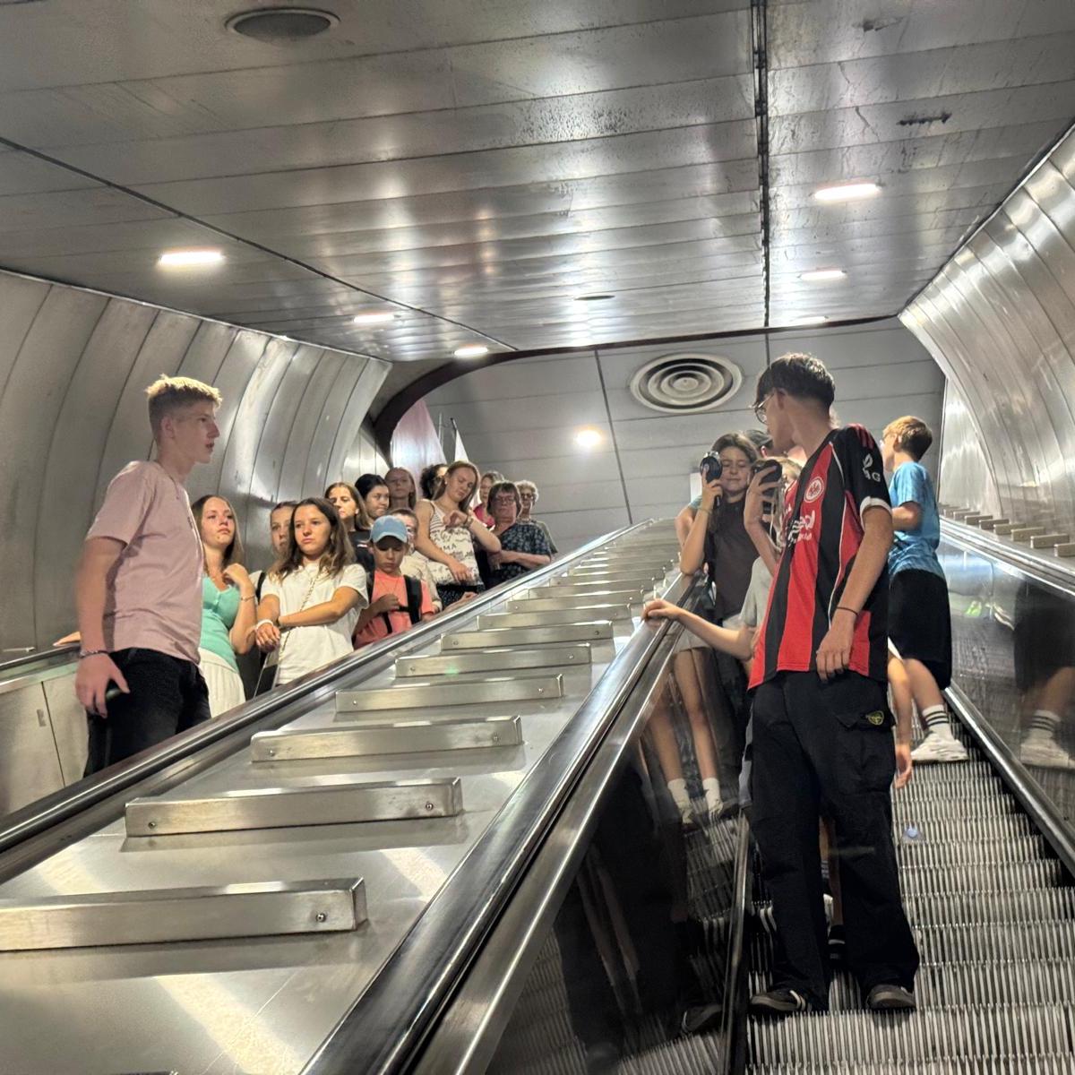 Unterwegs zur Metro
