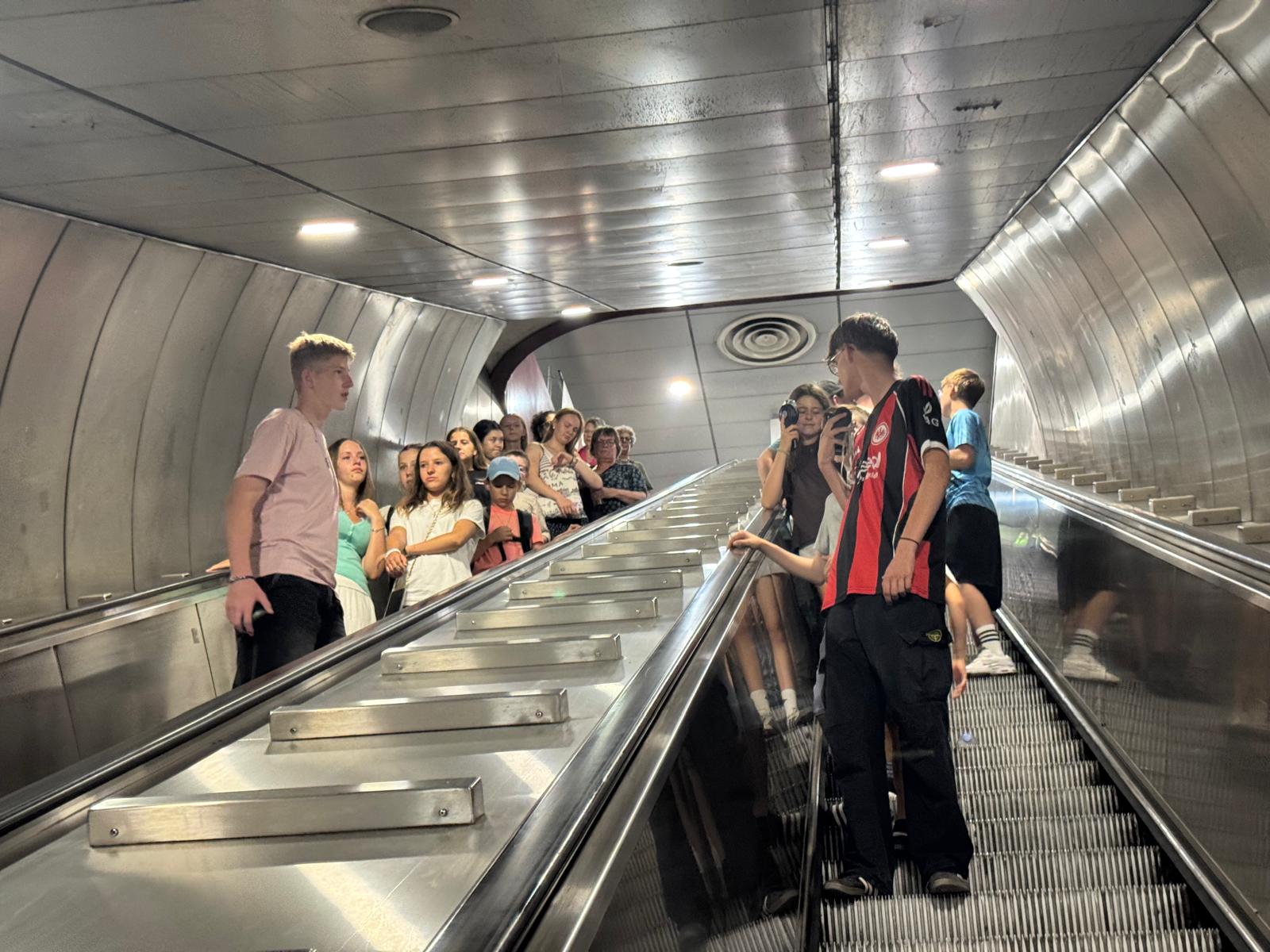 Unterwegs zur Metro
