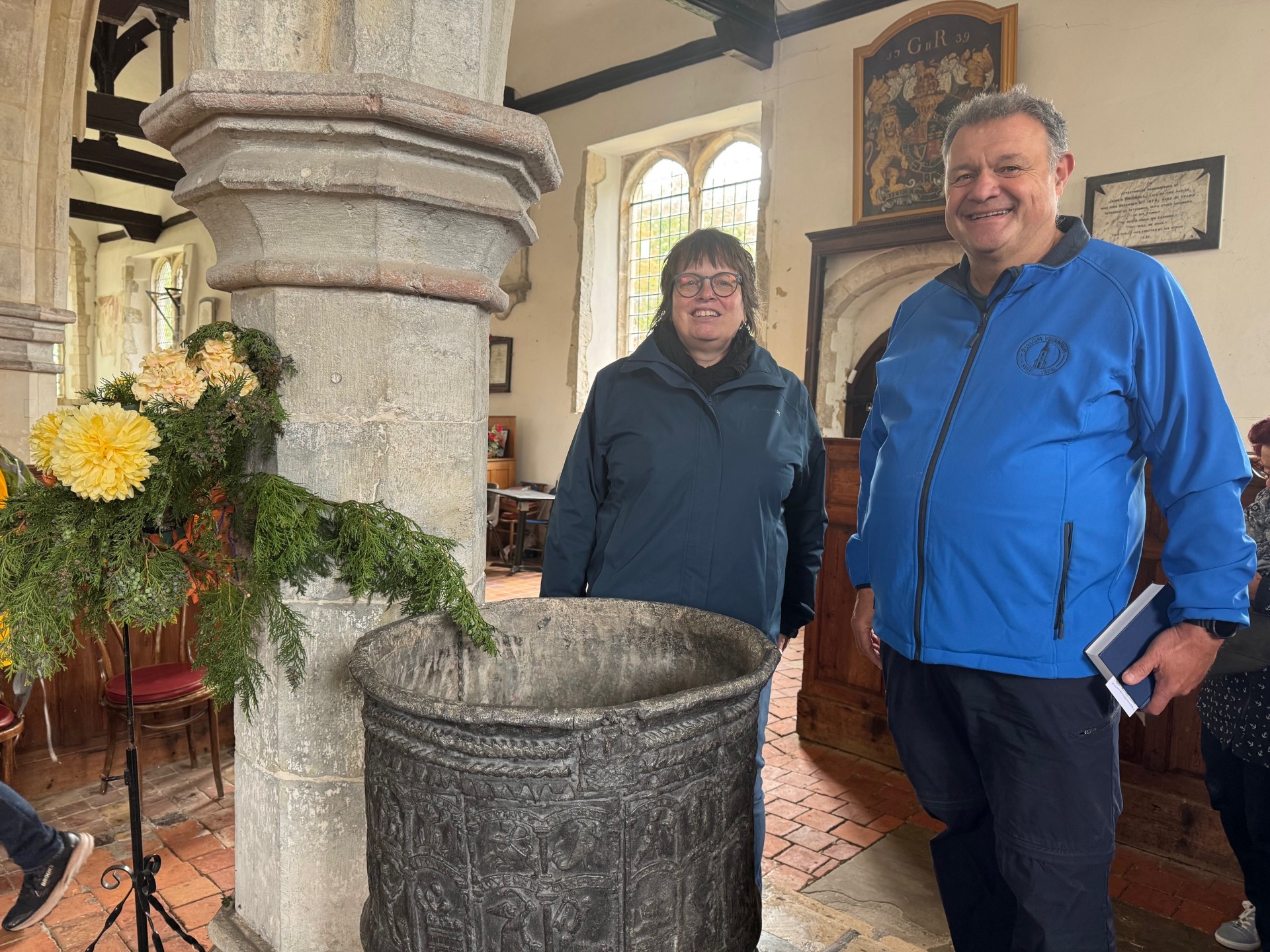 Am Taufbecken von St, Augustine's Church Brookland