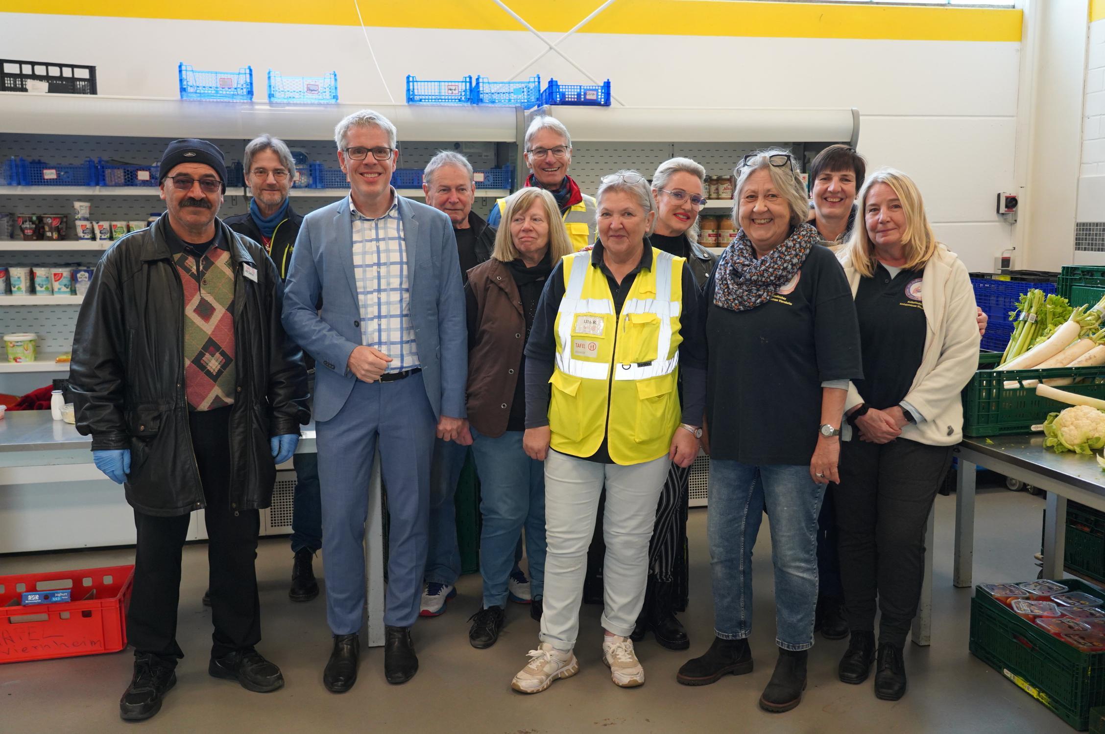 Gruppenbild mit Landrat