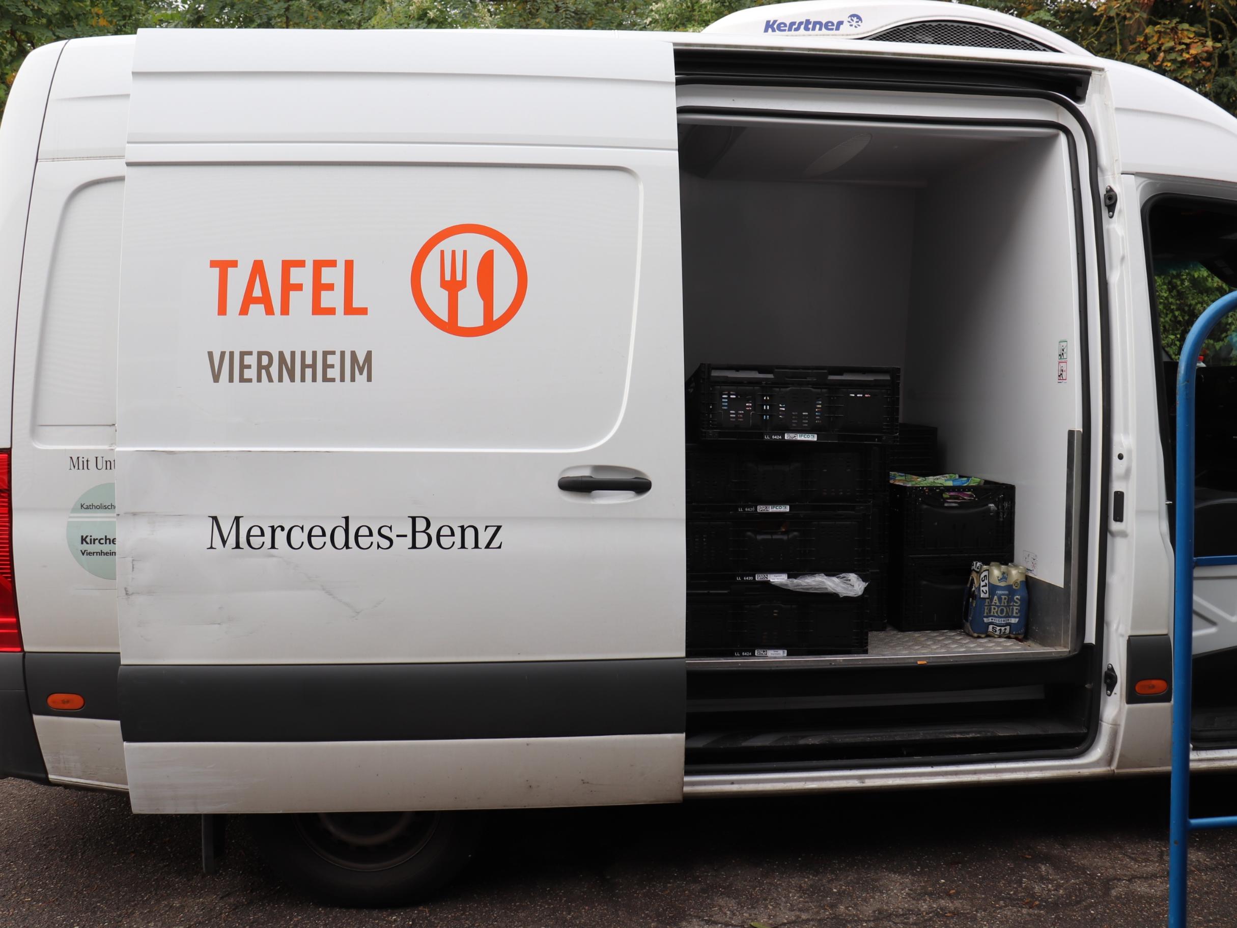 Tafelbus beladen