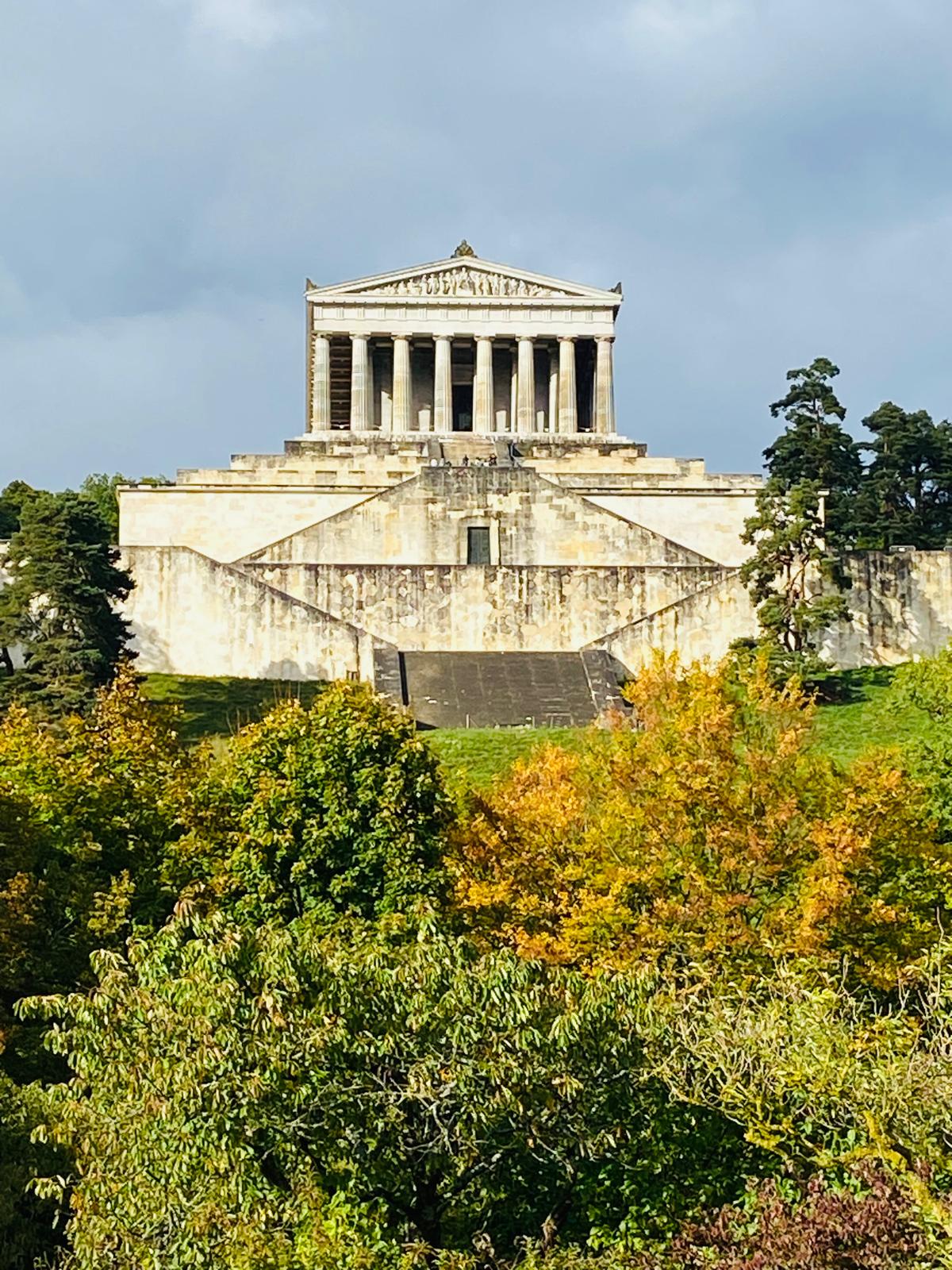 Walhalla vom Schiff aus