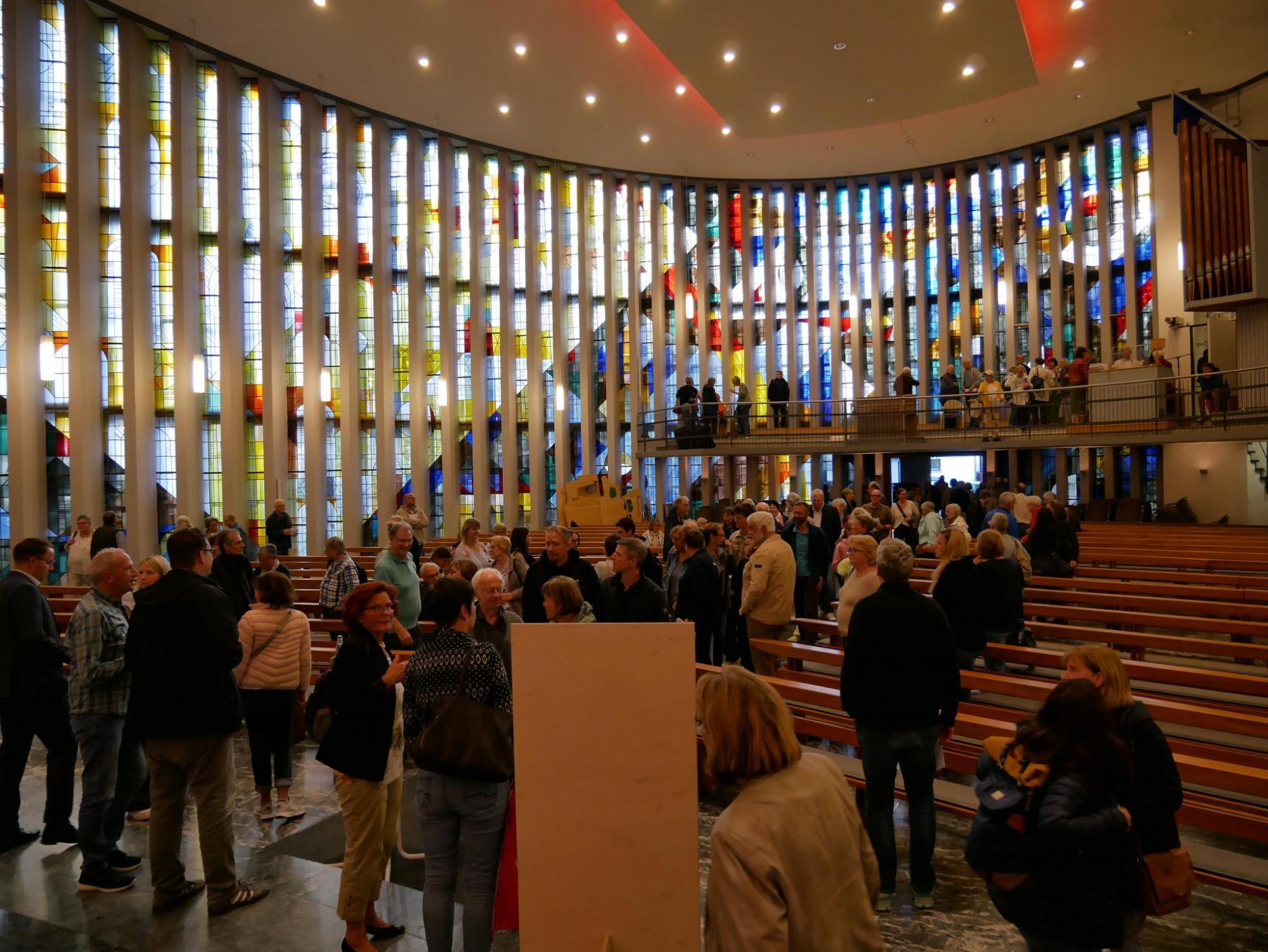 Interessiert, offen, im Austausch – die Michaelskirche als Startpunkt für den Beteiligungsprozess rund um die Zukunft der Kirchen