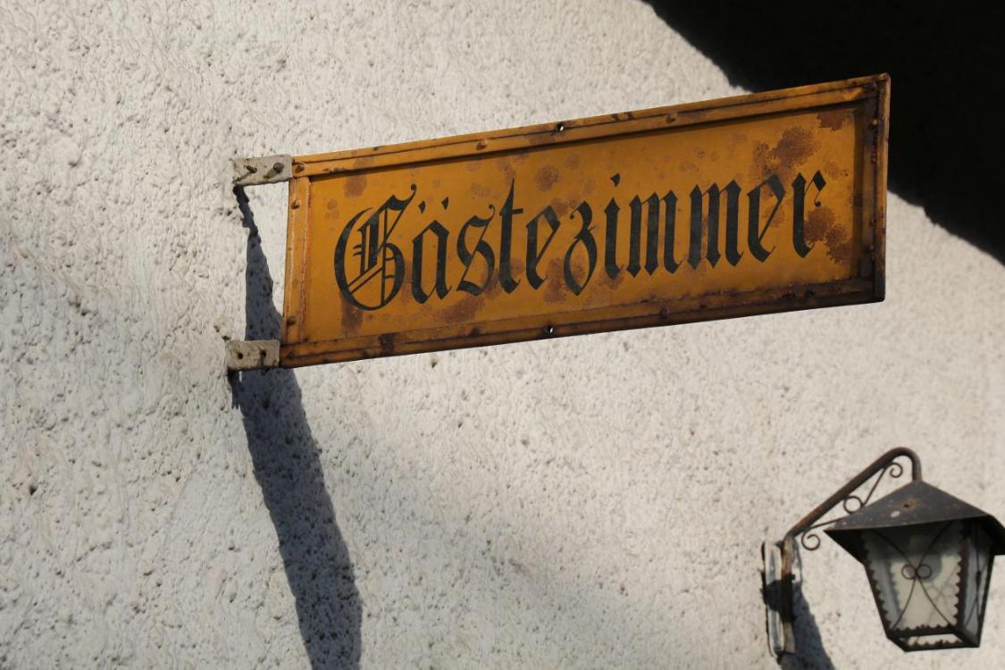 6794_gaestezimmer_II_by_peter_weidemann_pfarrbriefservice