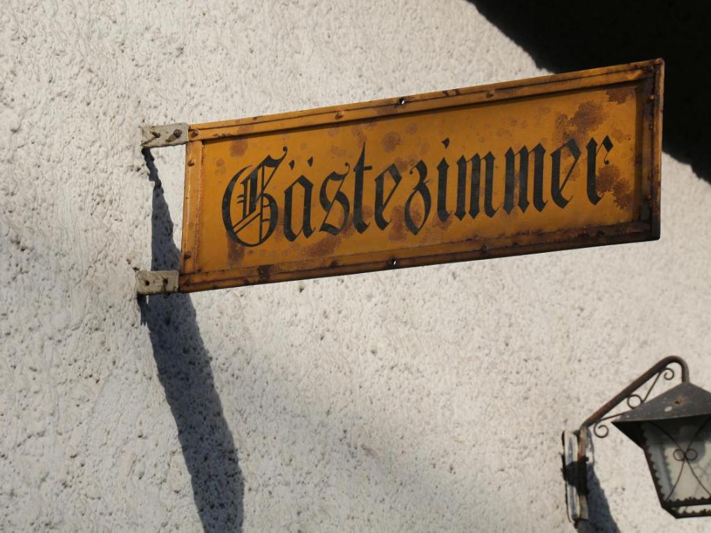 6794_gaestezimmer_II_by_peter_weidemann_pfarrbriefservice