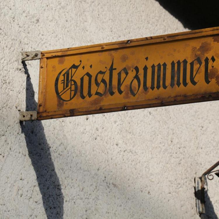 6794_gaestezimmer_II_by_peter_weidemann_pfarrbriefservice