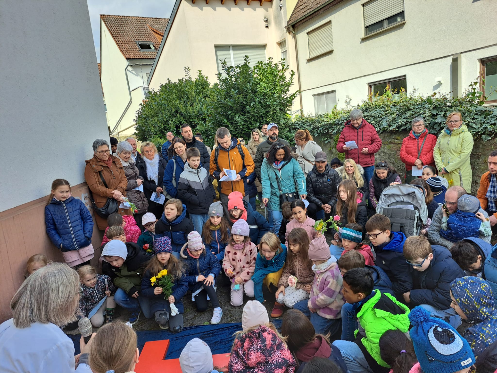 Station 2: Zwischen Tränen und Hoffnung.