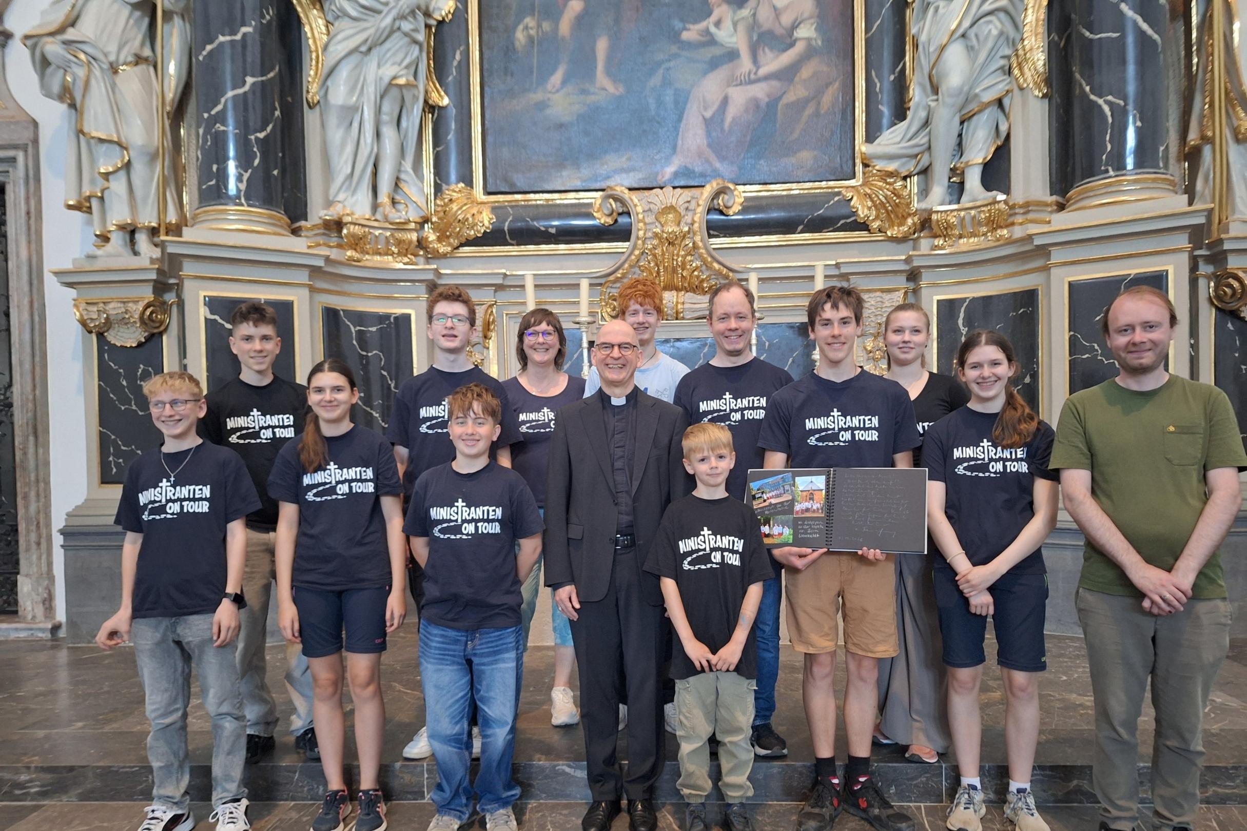 Dom_Würzburg_Gruppenbild