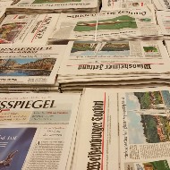 newspapers-4178905_by_bboellinger_pixabay_pfarrbriefservice.jpg_1713470976