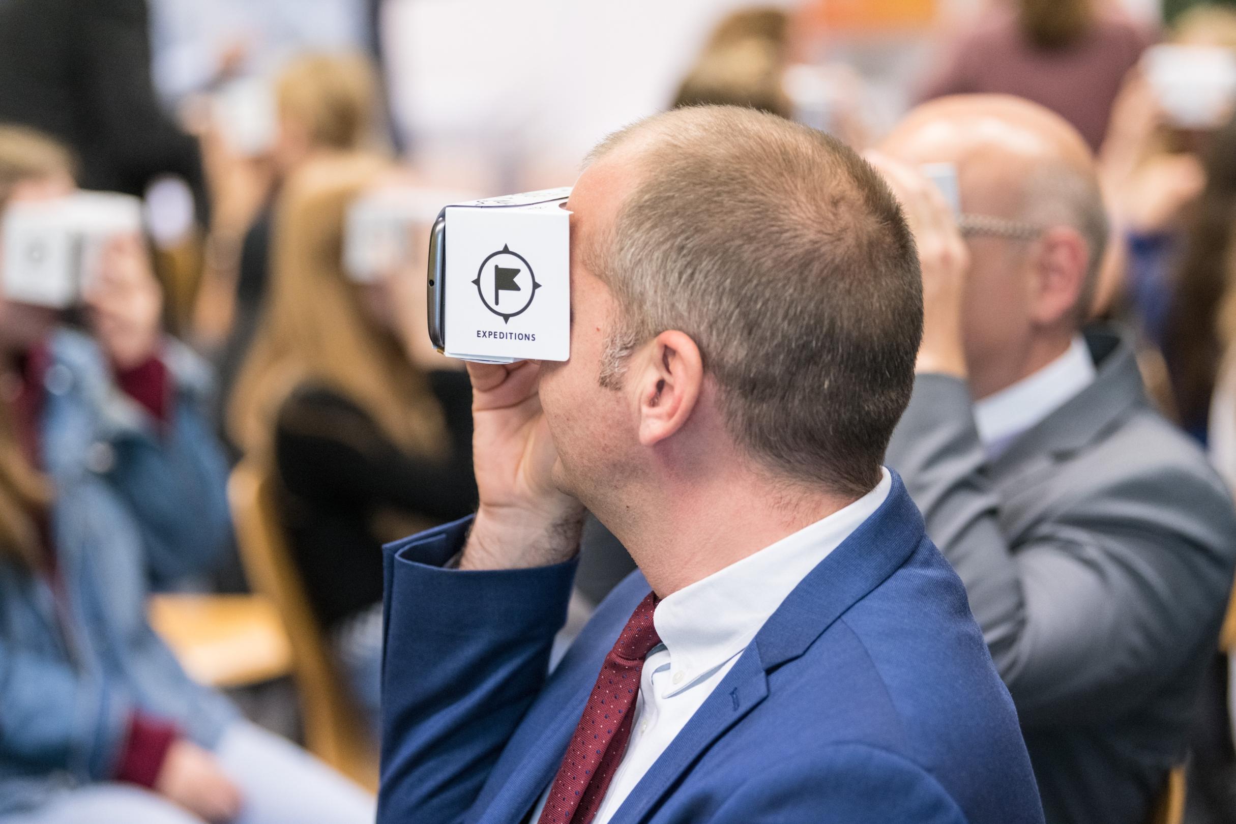 Google Expedition-Hambacher Schloss-PK-2019-015