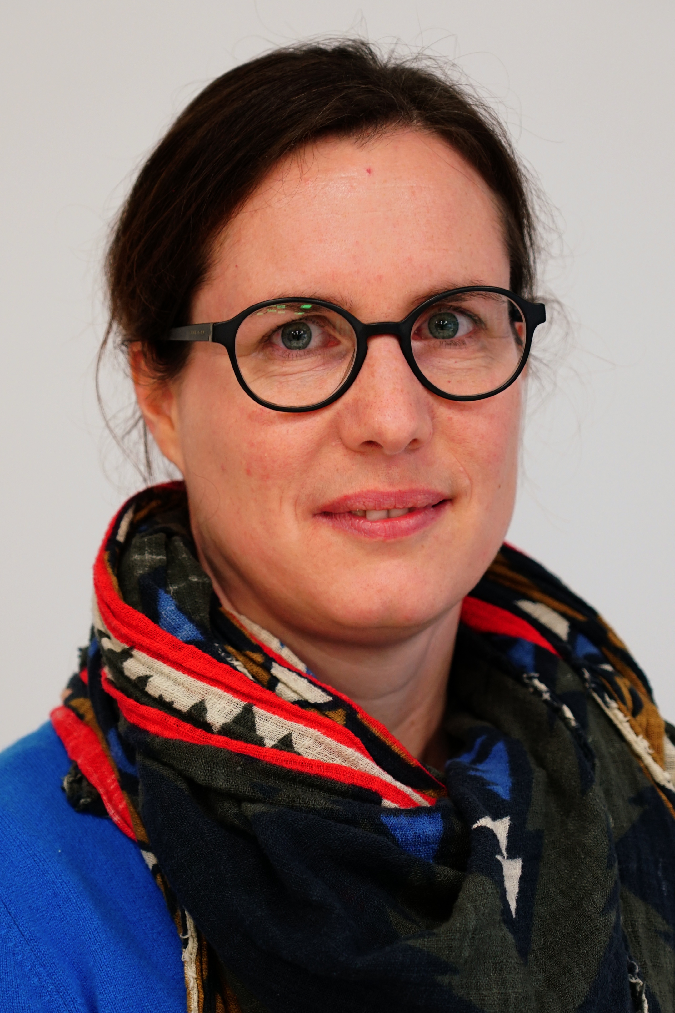 Dr.  Katja  Baron