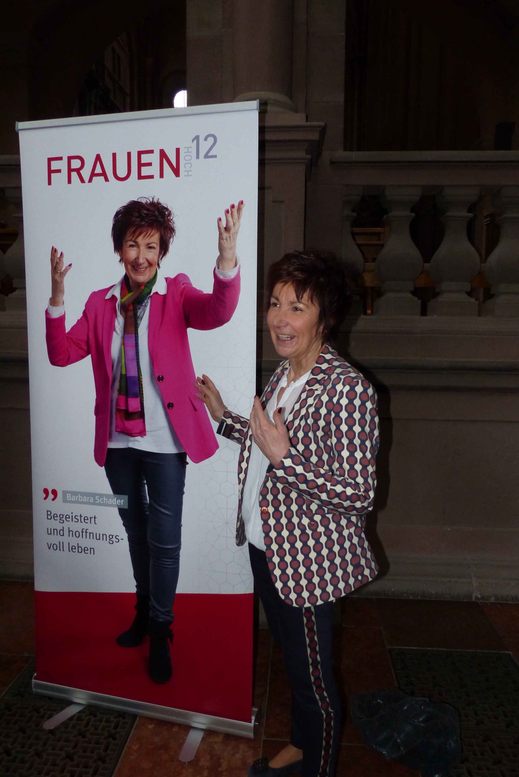 Rollup Frauen 12 Dom