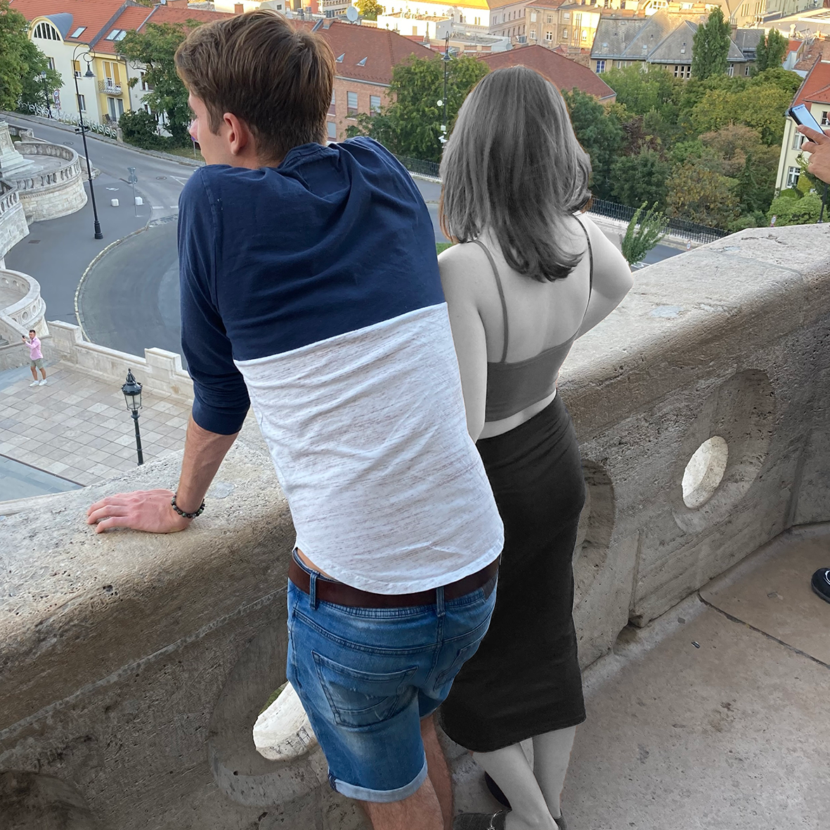 Paar auf Brücke (c) Bistum Mainz Paar auf Brücke